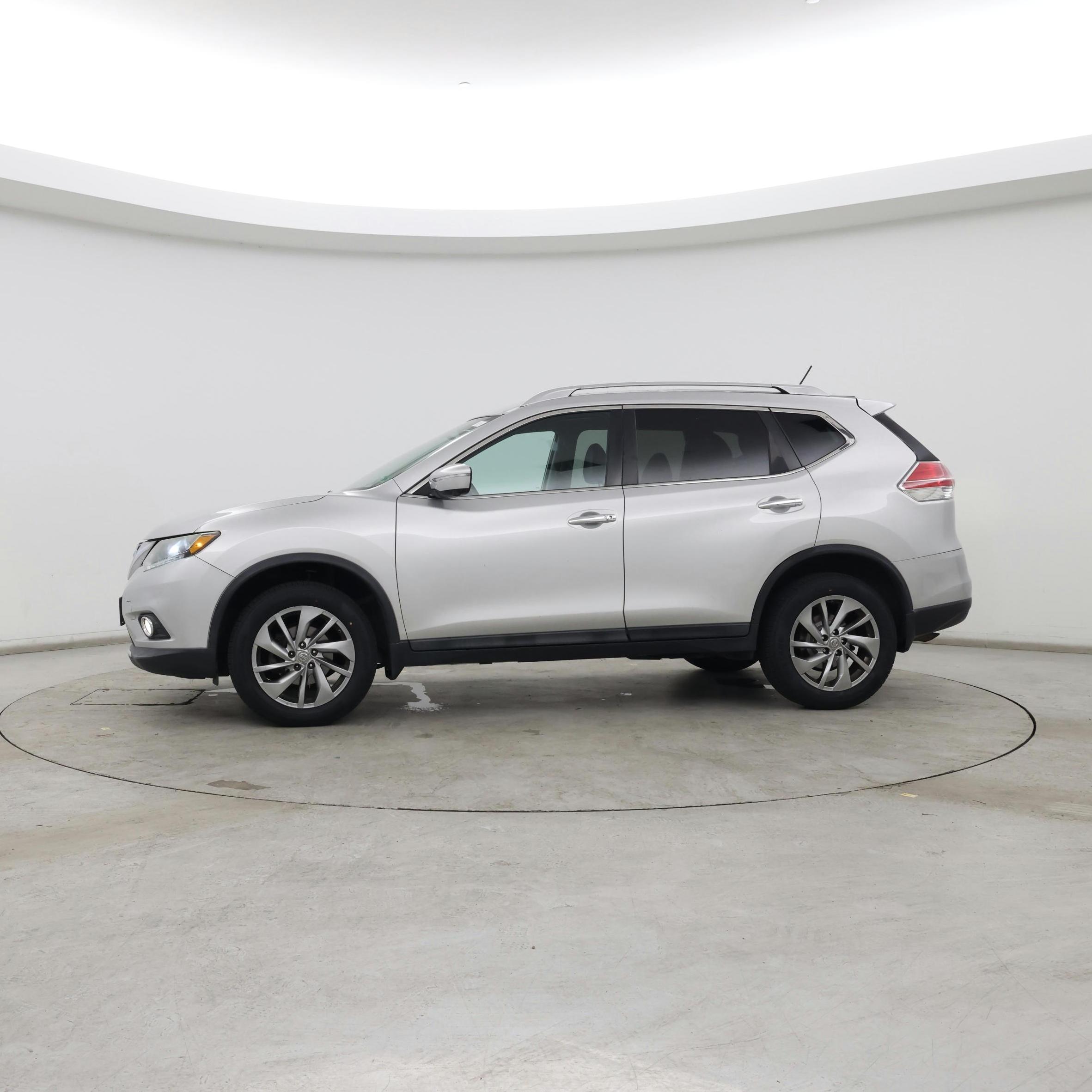 Thumbnail: 2015 Nissan Rogue - 3