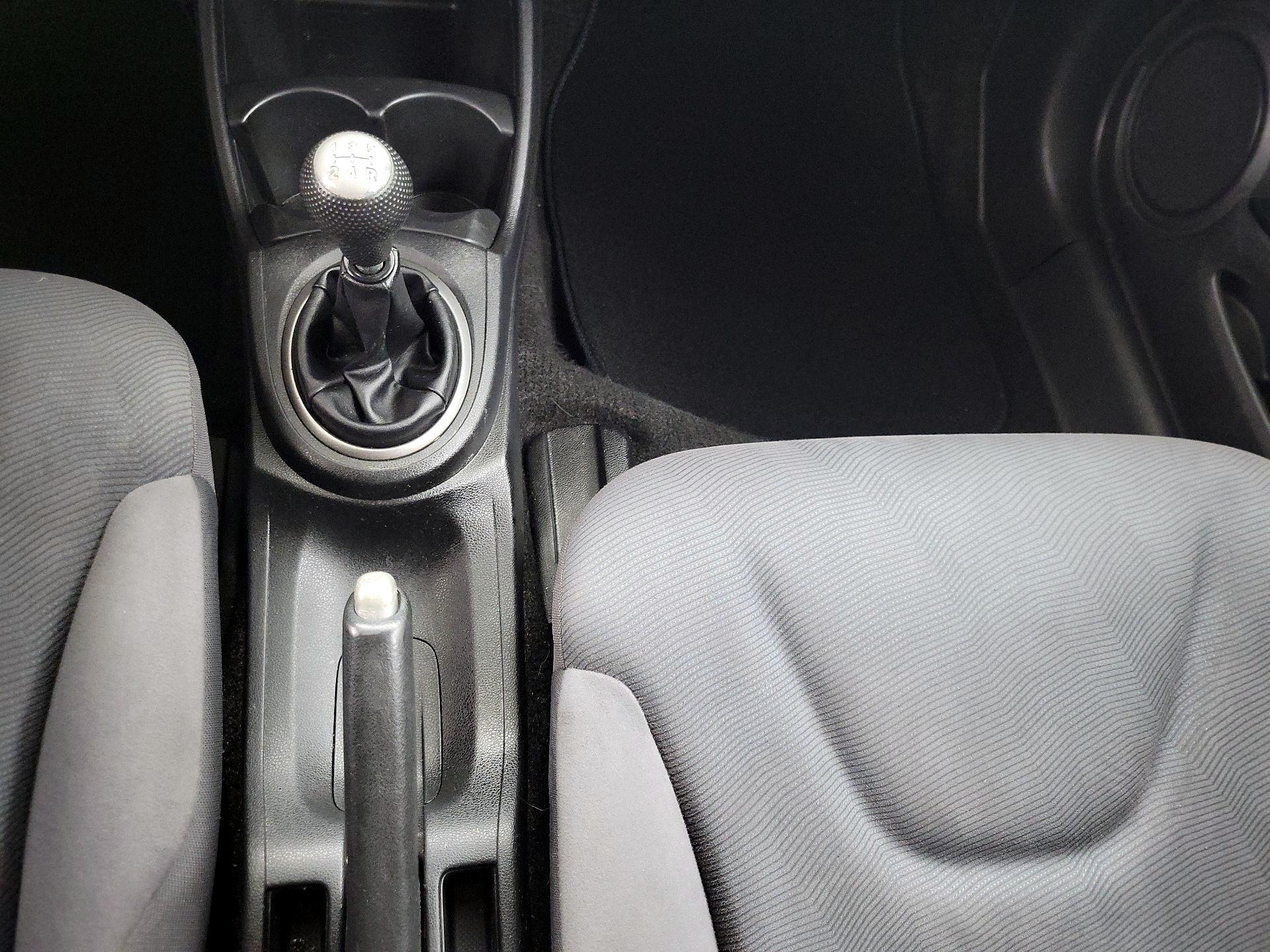 Thumbnail: 2013 Honda Fit - 16