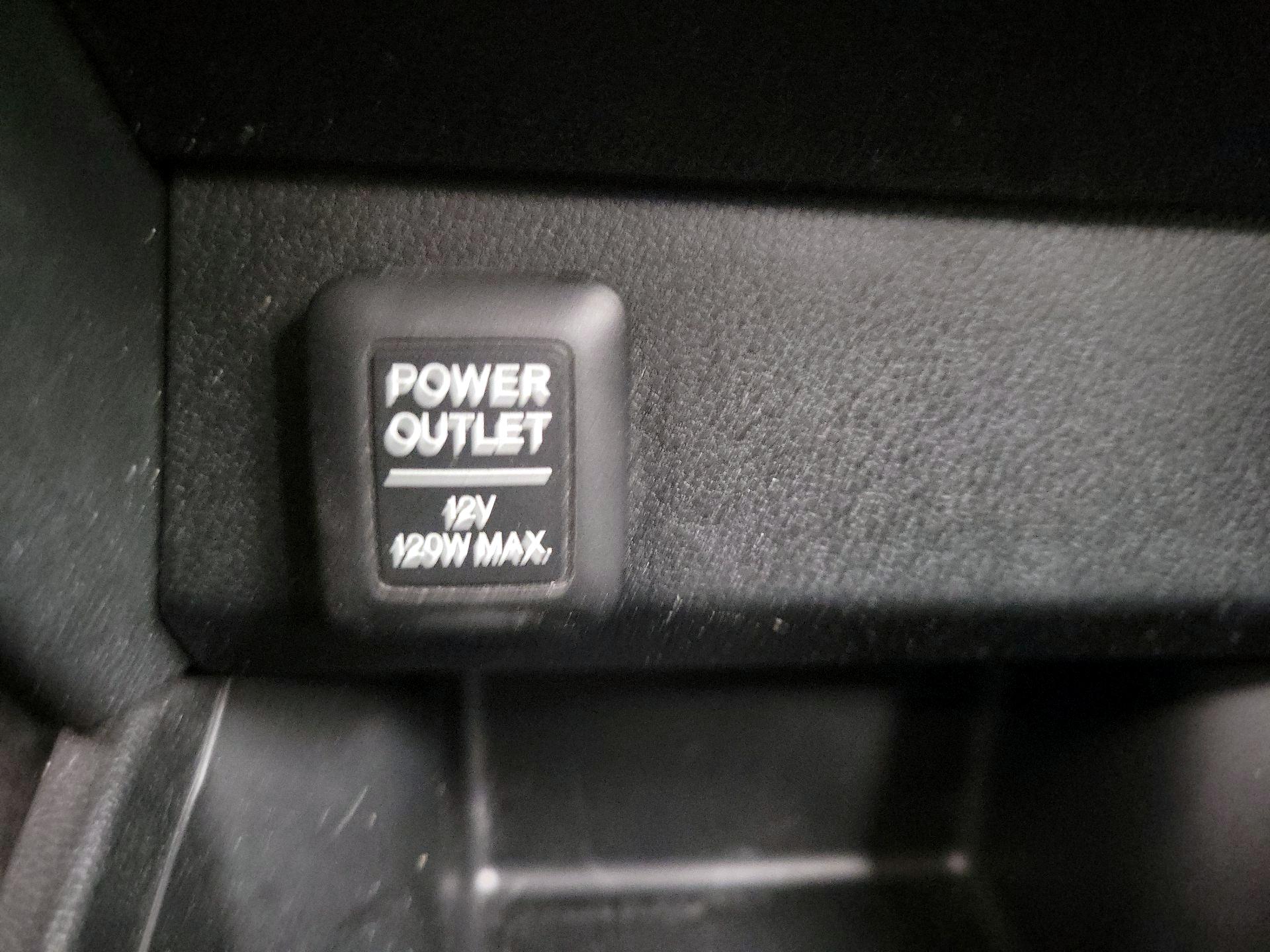 Thumbnail: 2013 Honda Fit - 17