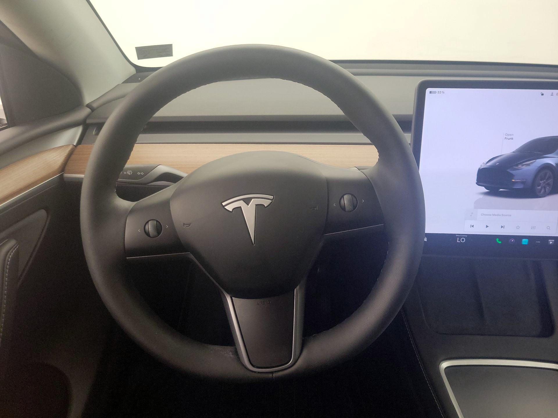 Thumbnail: 2025 Tesla Model Y - 10