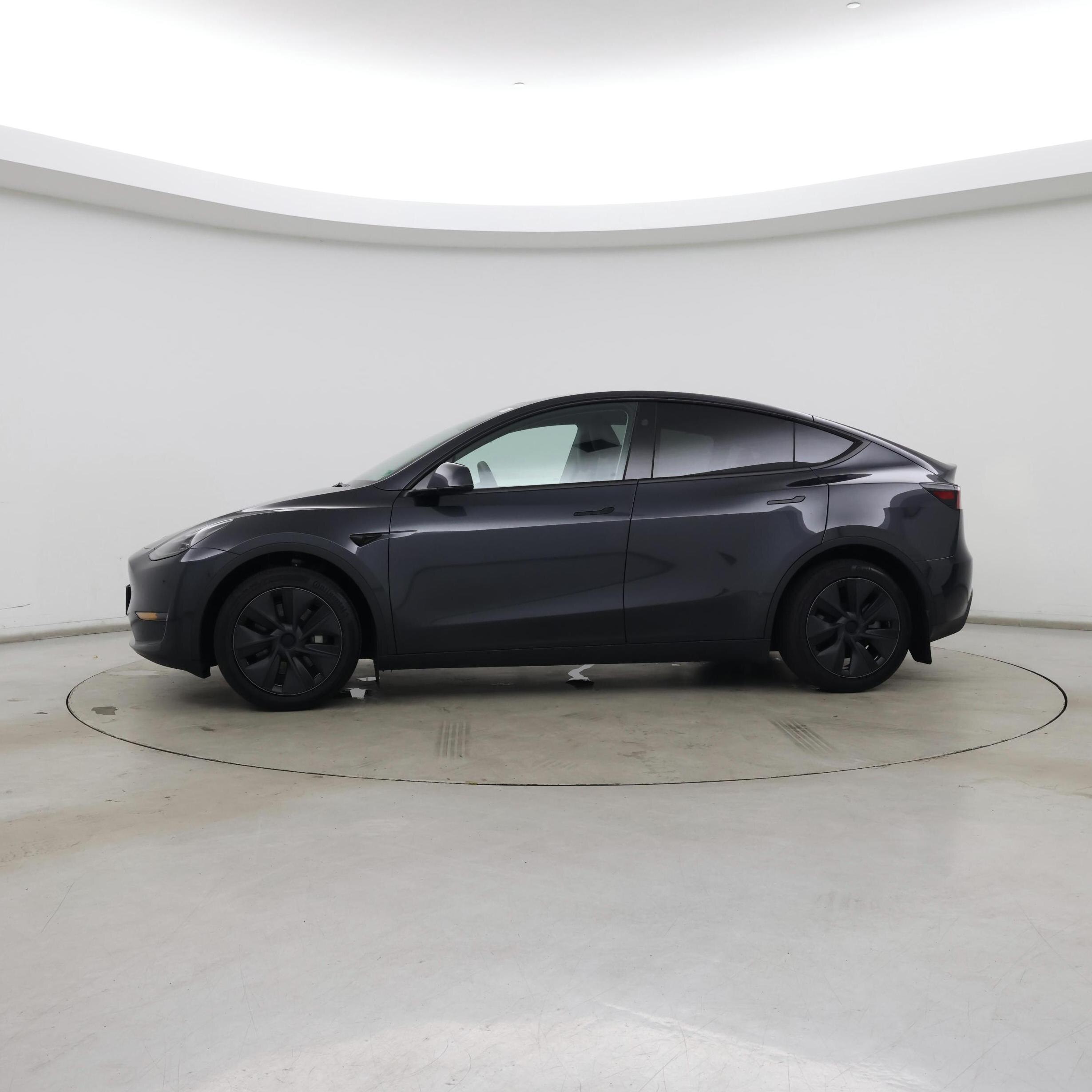 Thumbnail: 2025 Tesla Model Y - 3