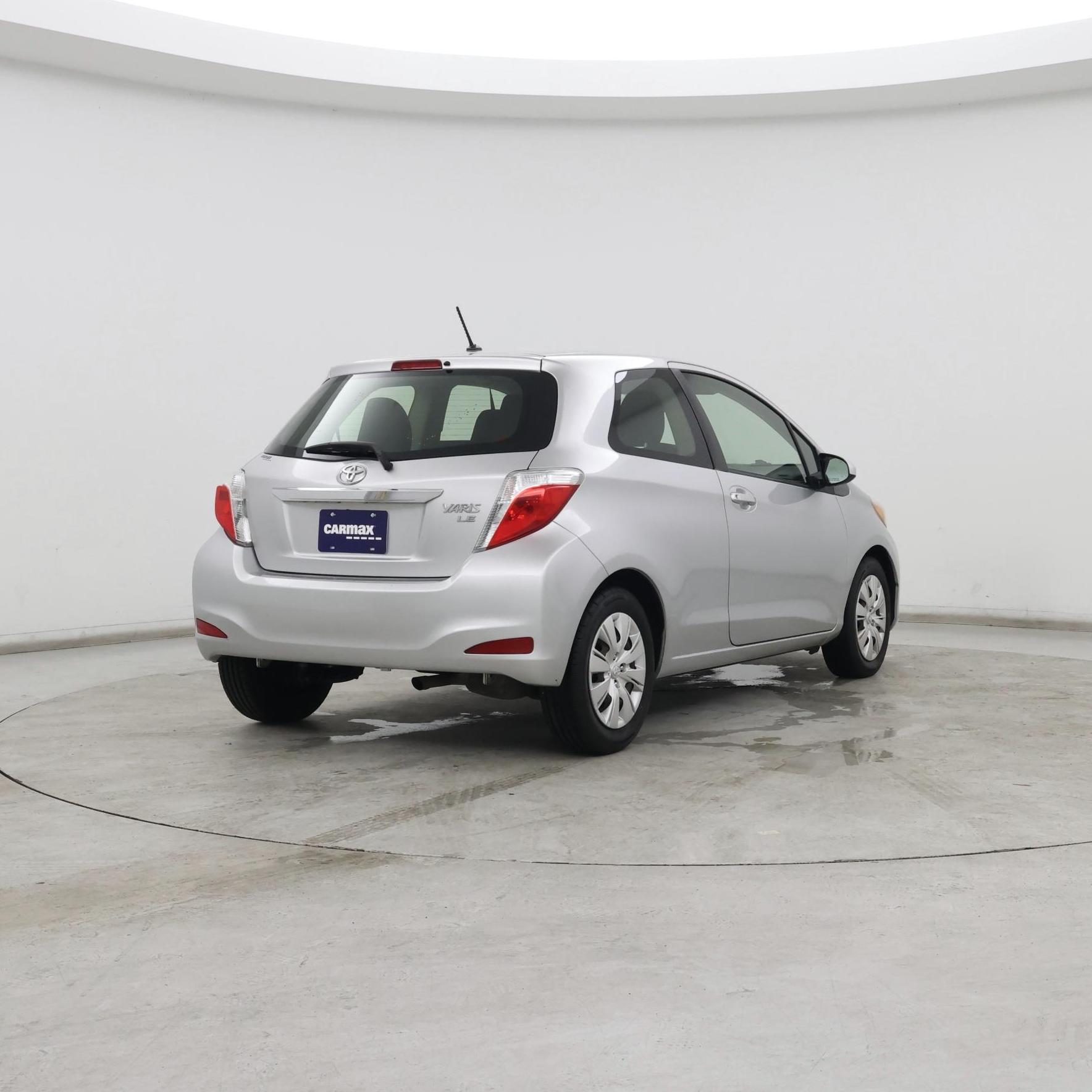 Thumbnail: 2013 Toyota Yaris - 8