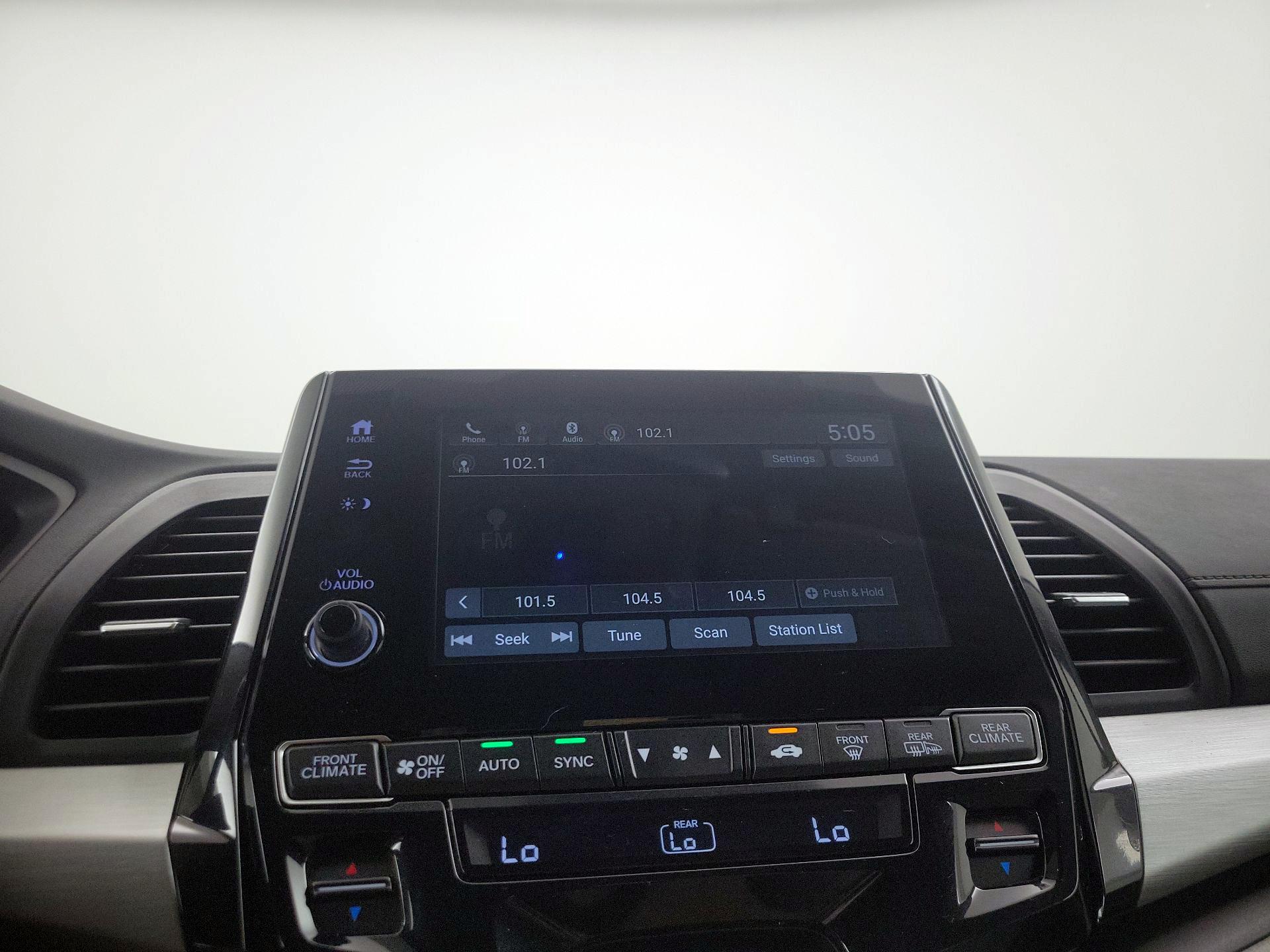 Thumbnail: 2019 Honda Odyssey - 15