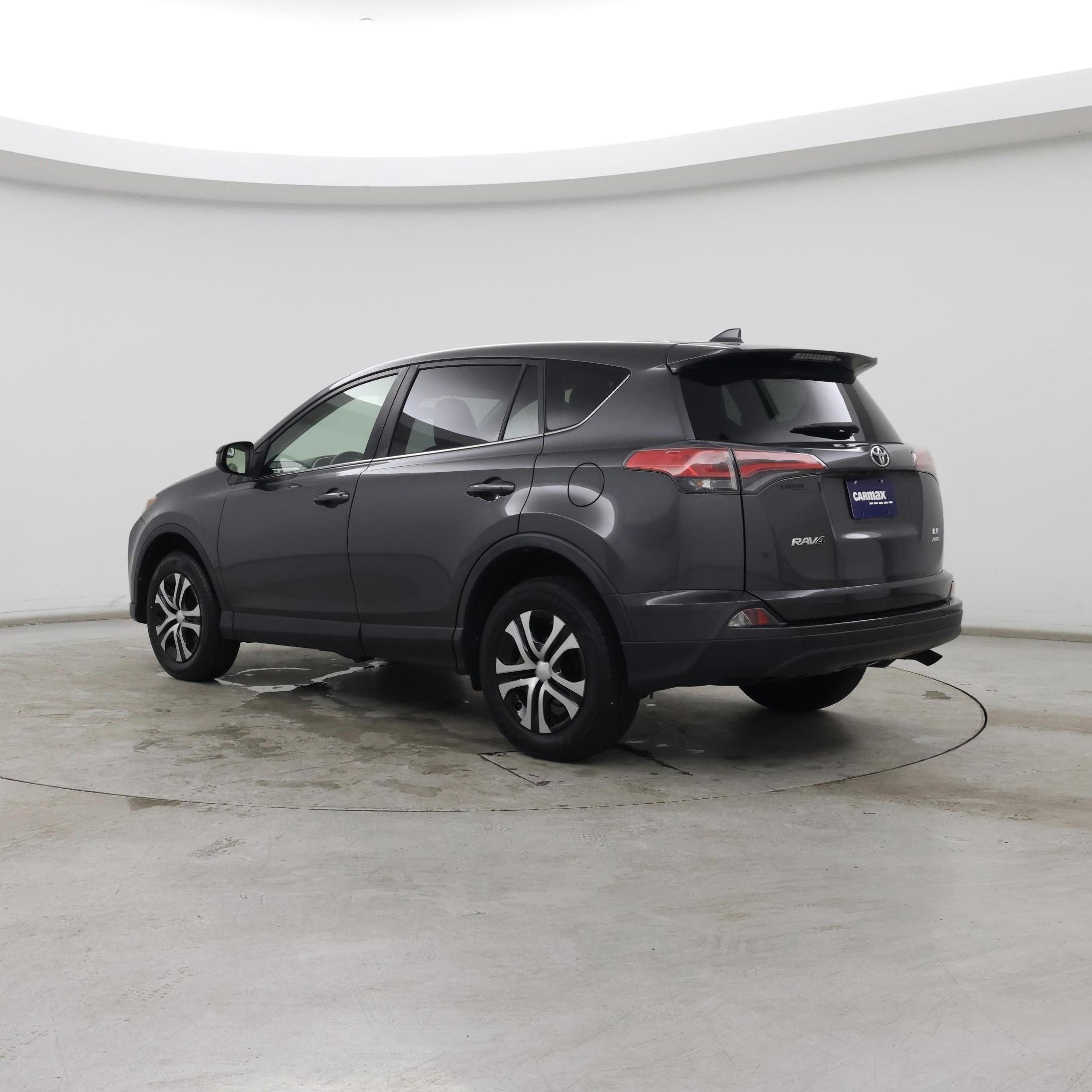 Thumbnail: 2017 Toyota RAV4 - 2