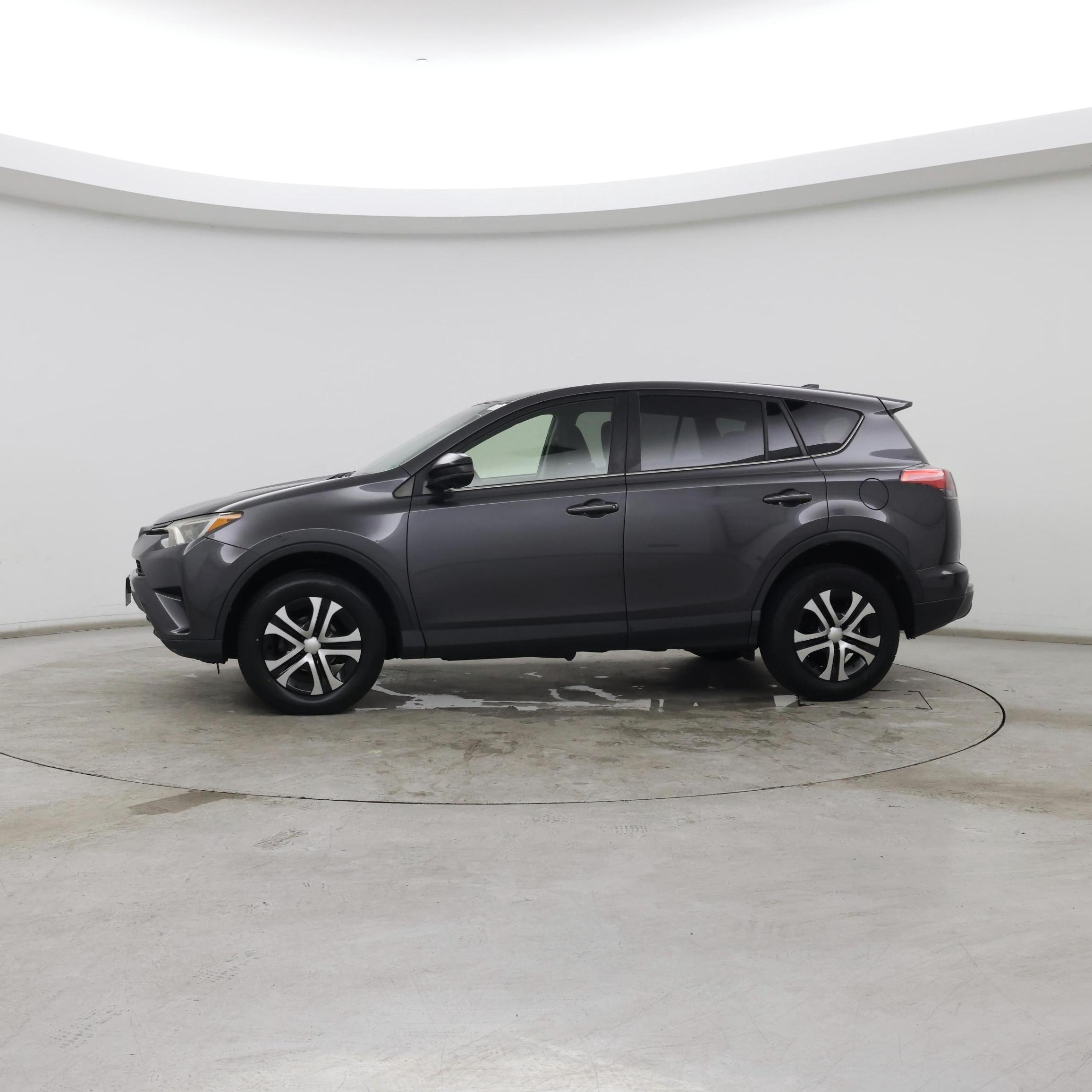 Thumbnail: 2017 Toyota RAV4 - 3