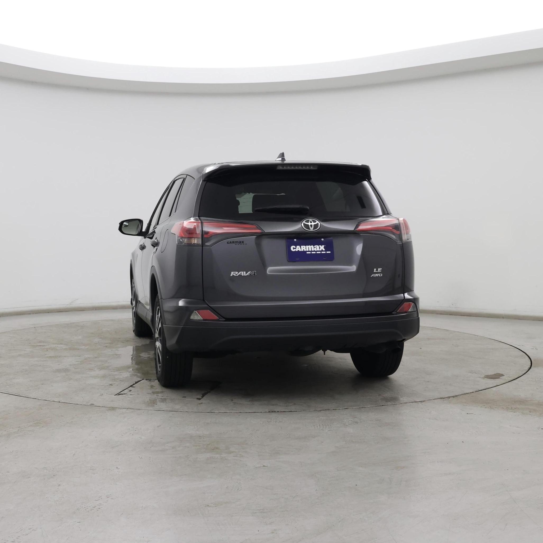 Thumbnail: 2017 Toyota RAV4 - 6