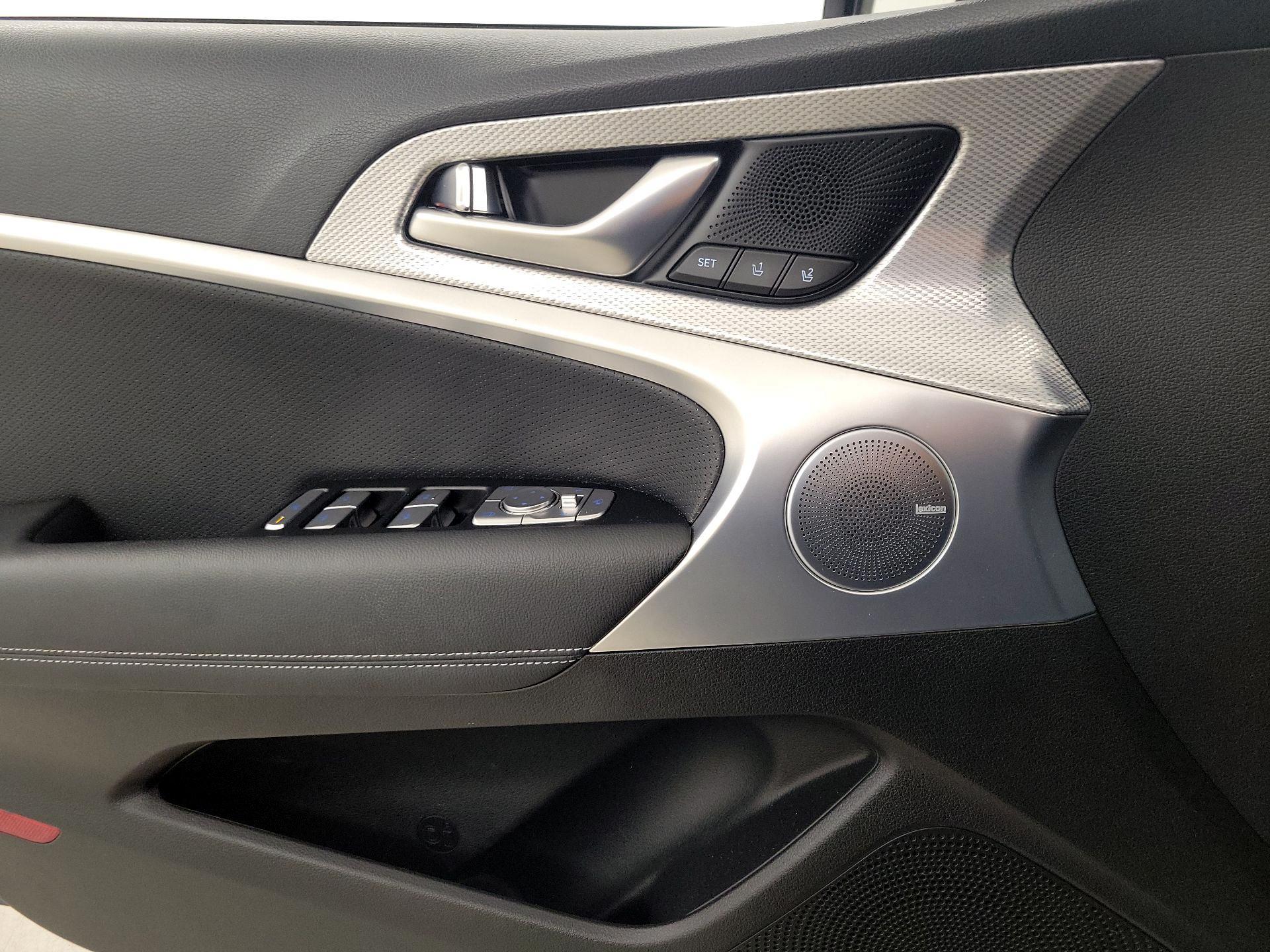 Thumbnail: 2022 Genesis G70 - 12