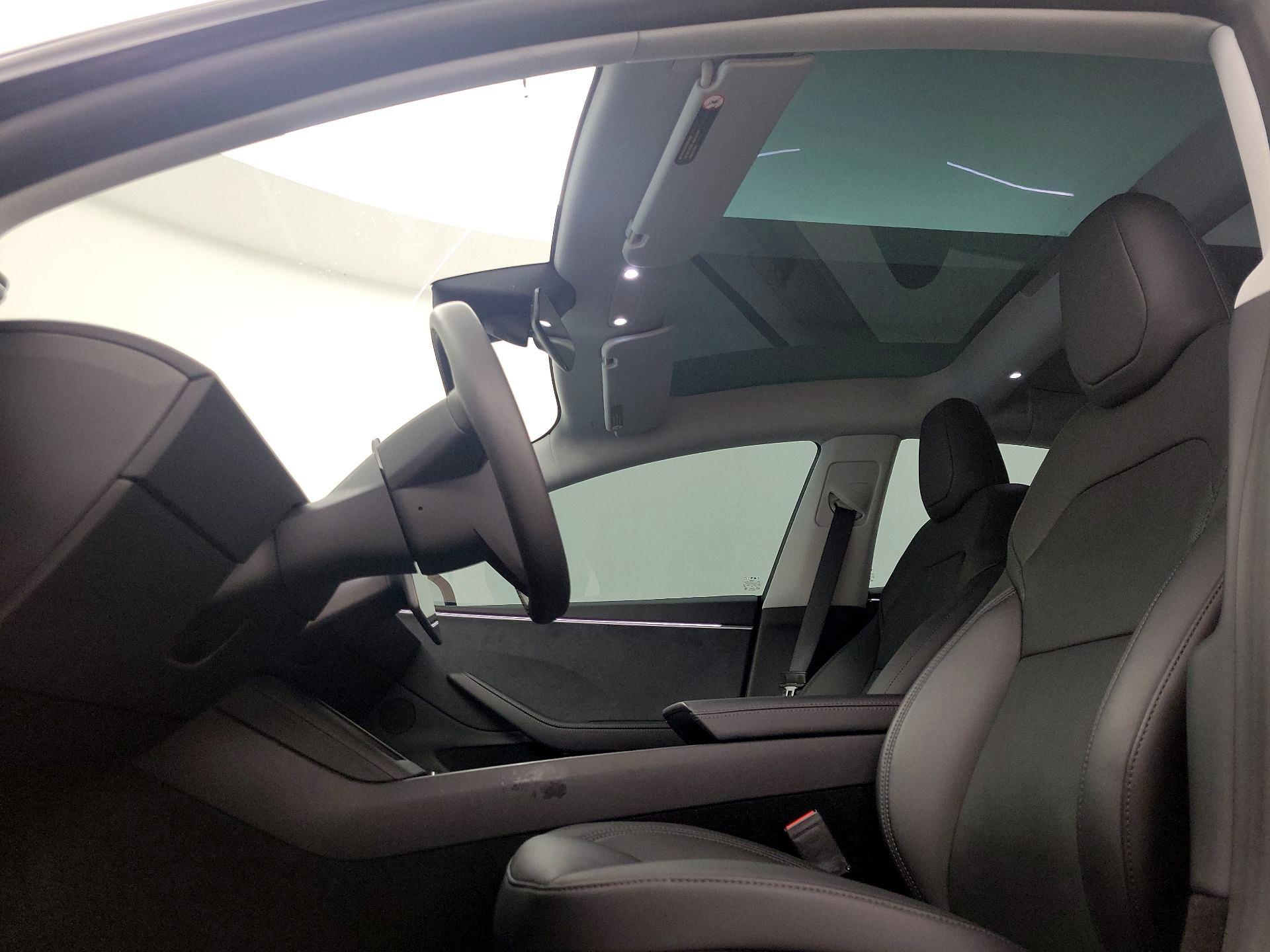 Thumbnail: 2024 Tesla Model 3 - 19