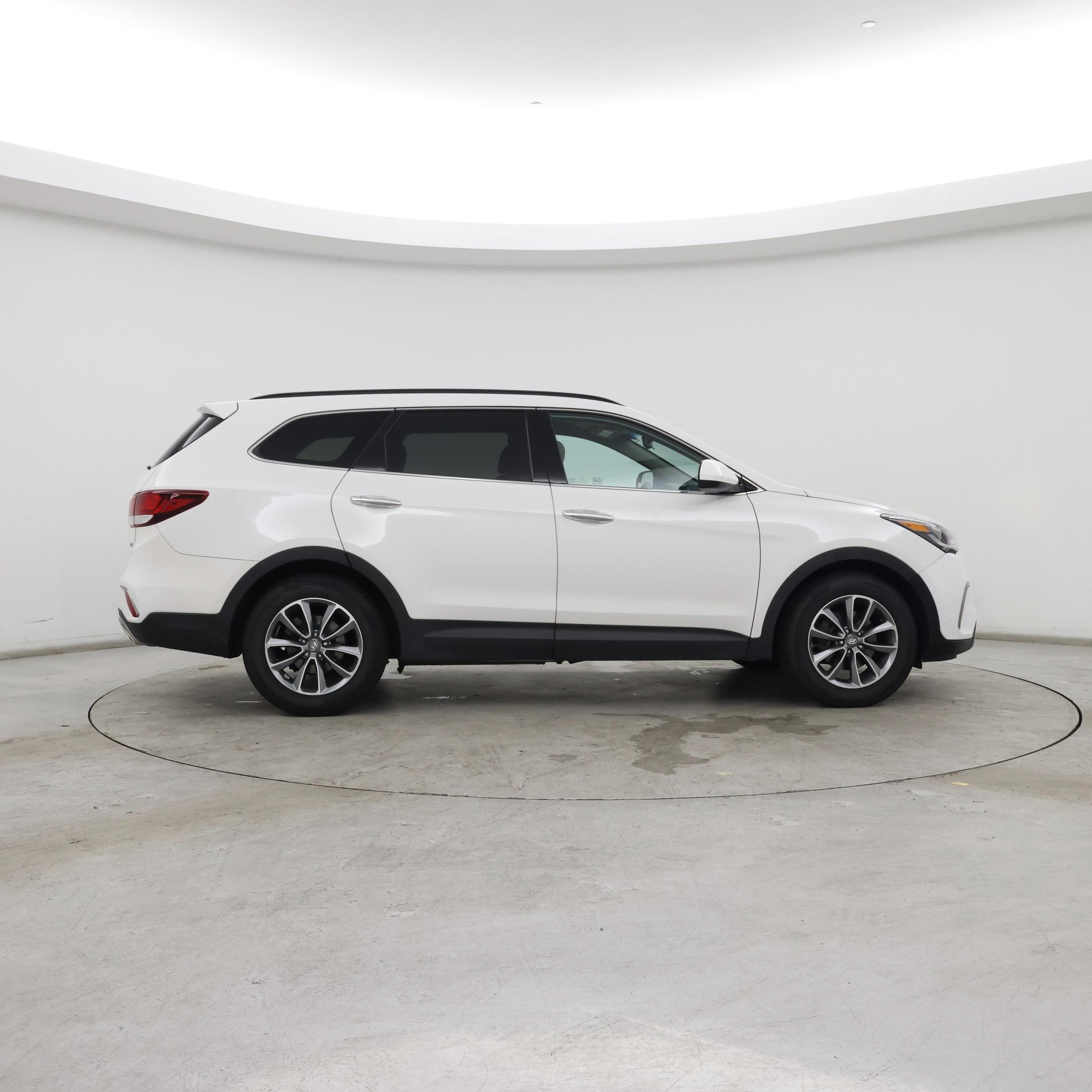 Thumbnail: 2017 Hyundai Santa Fe - 7