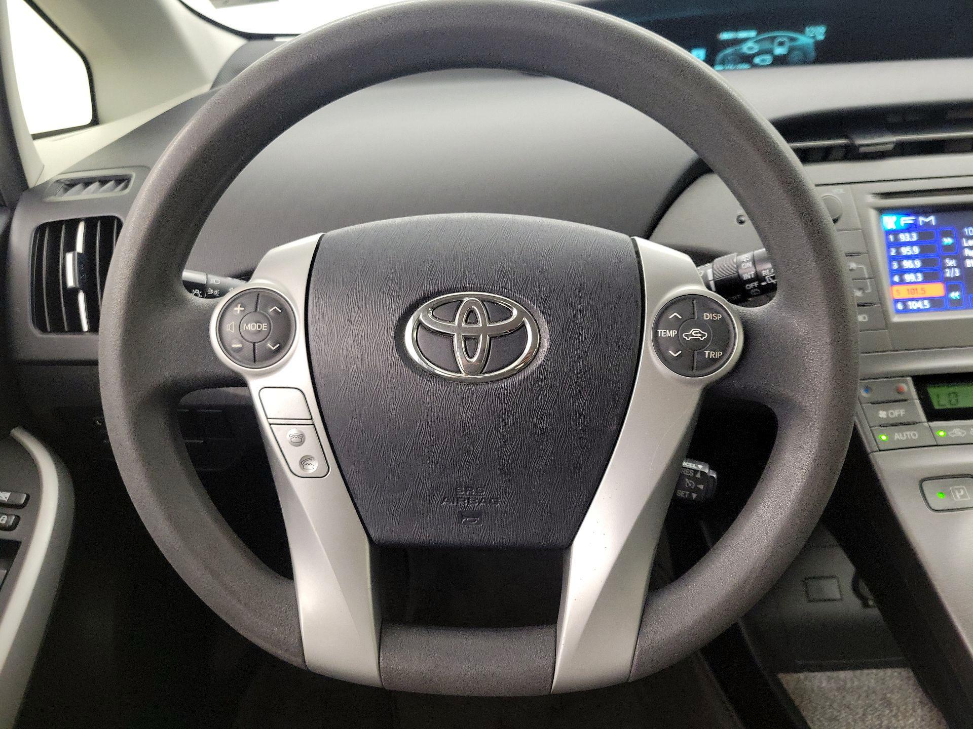 Thumbnail: 2013 Toyota Prius - 10
