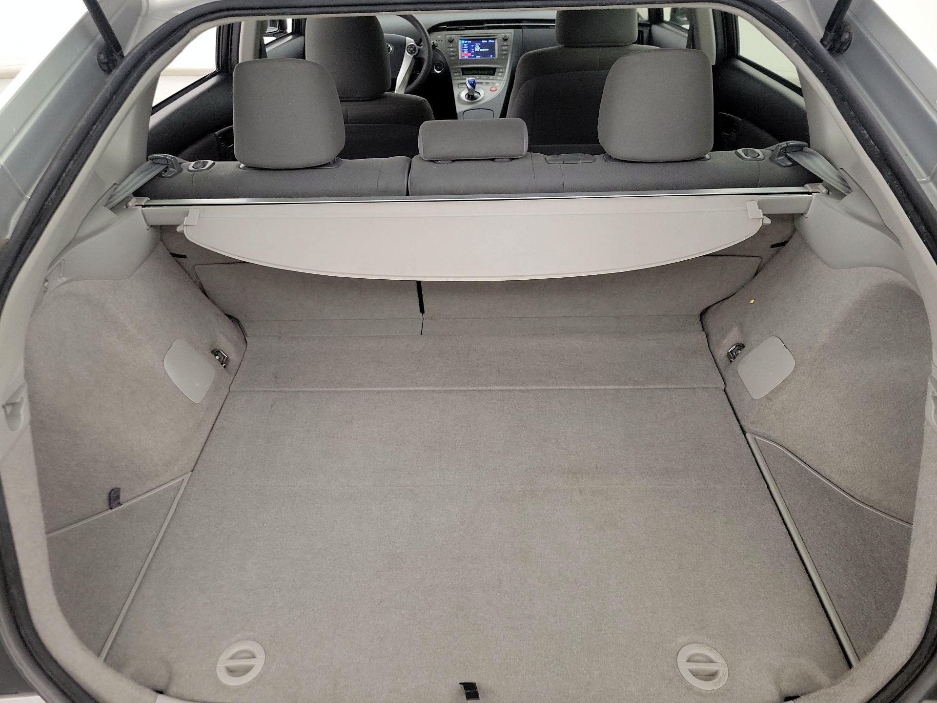 Thumbnail: 2013 Toyota Prius - 18