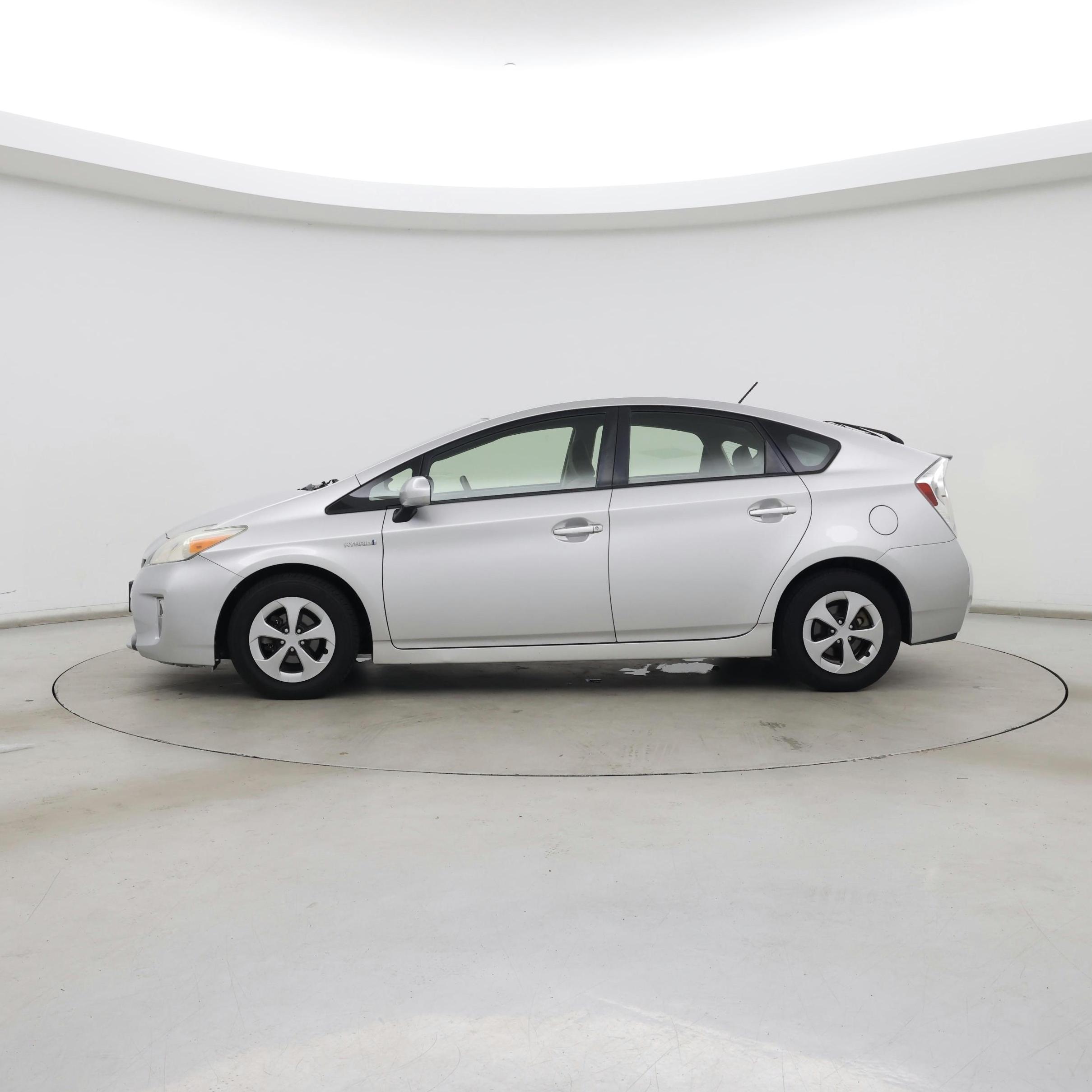 Thumbnail: 2013 Toyota Prius - 3