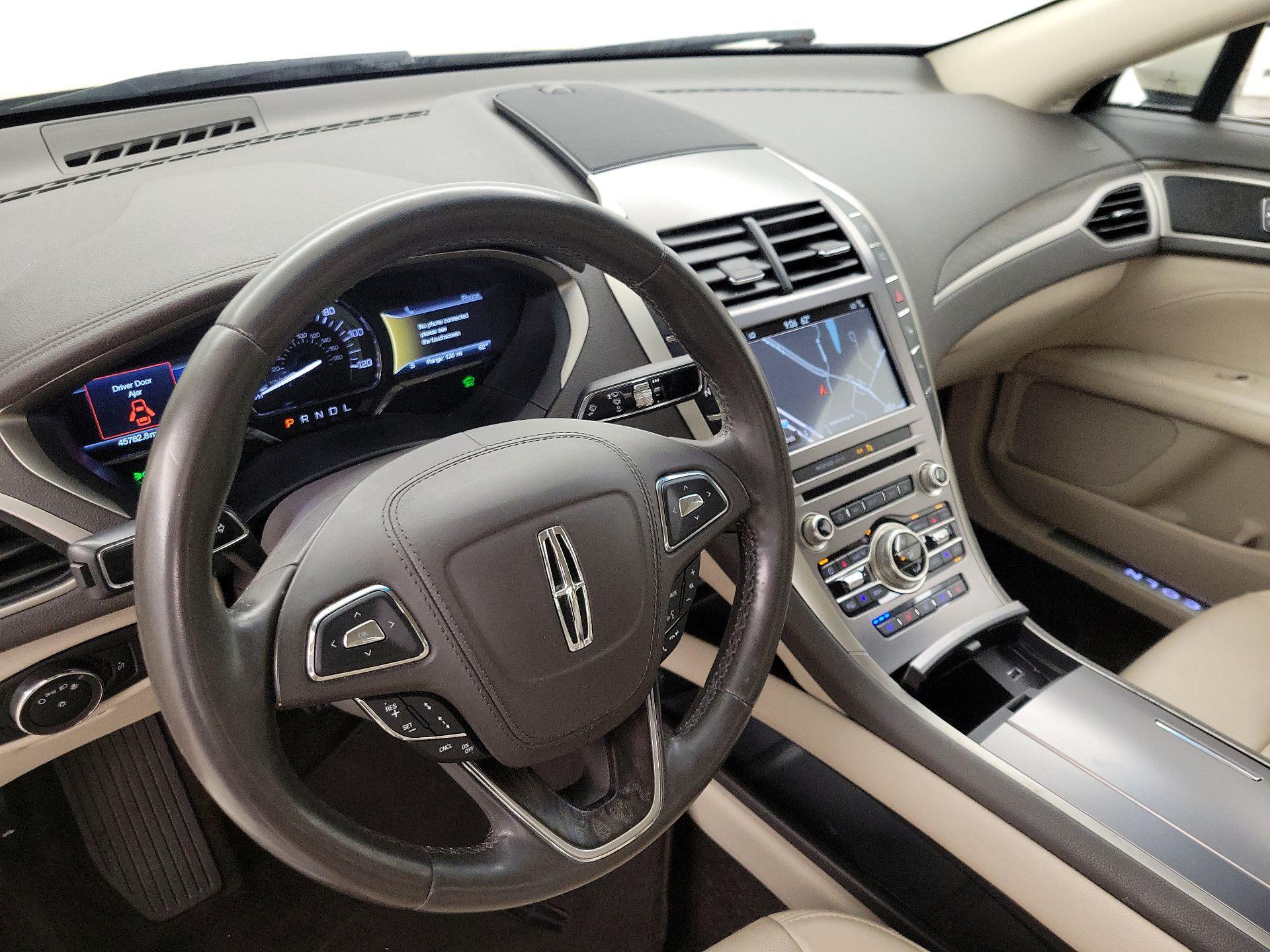 Thumbnail: 2017 Lincoln MKZ - 9