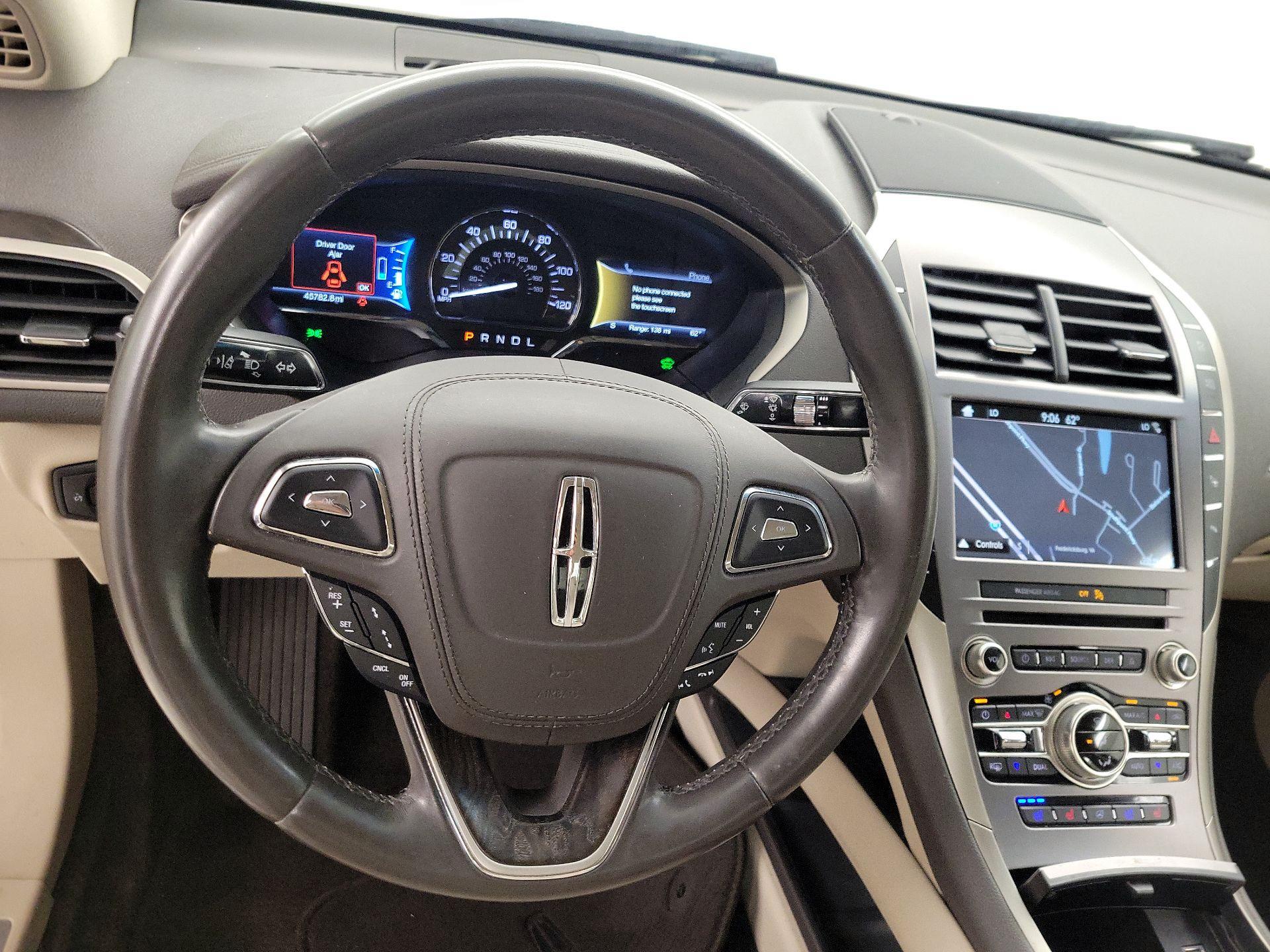 Thumbnail: 2017 Lincoln MKZ - 10