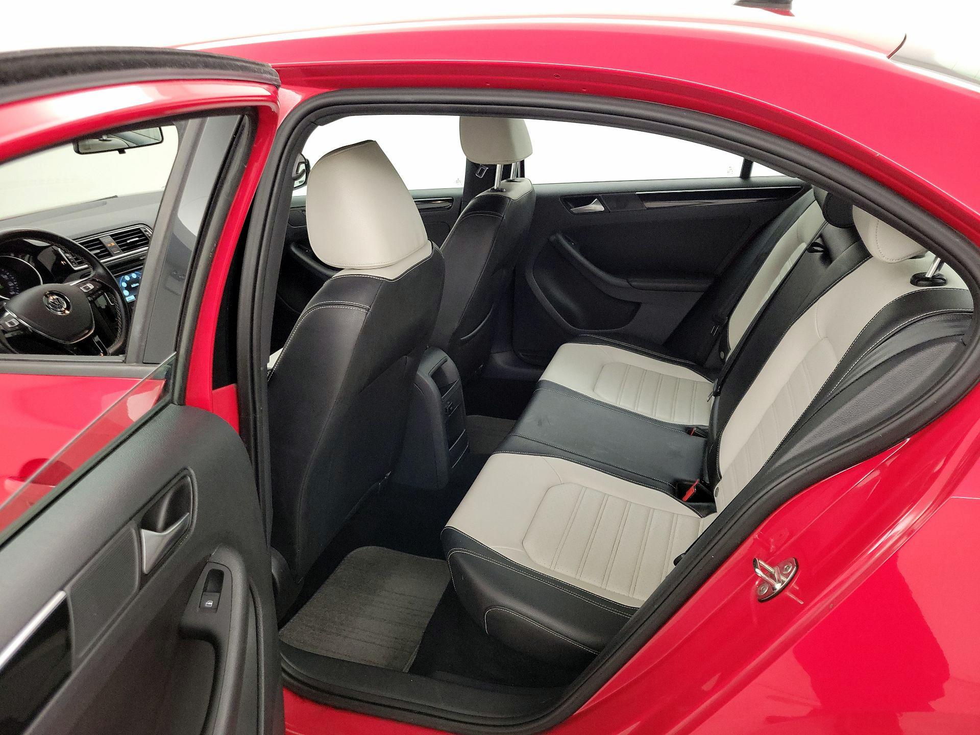 Thumbnail: 2015 Volkswagen Jetta - 20