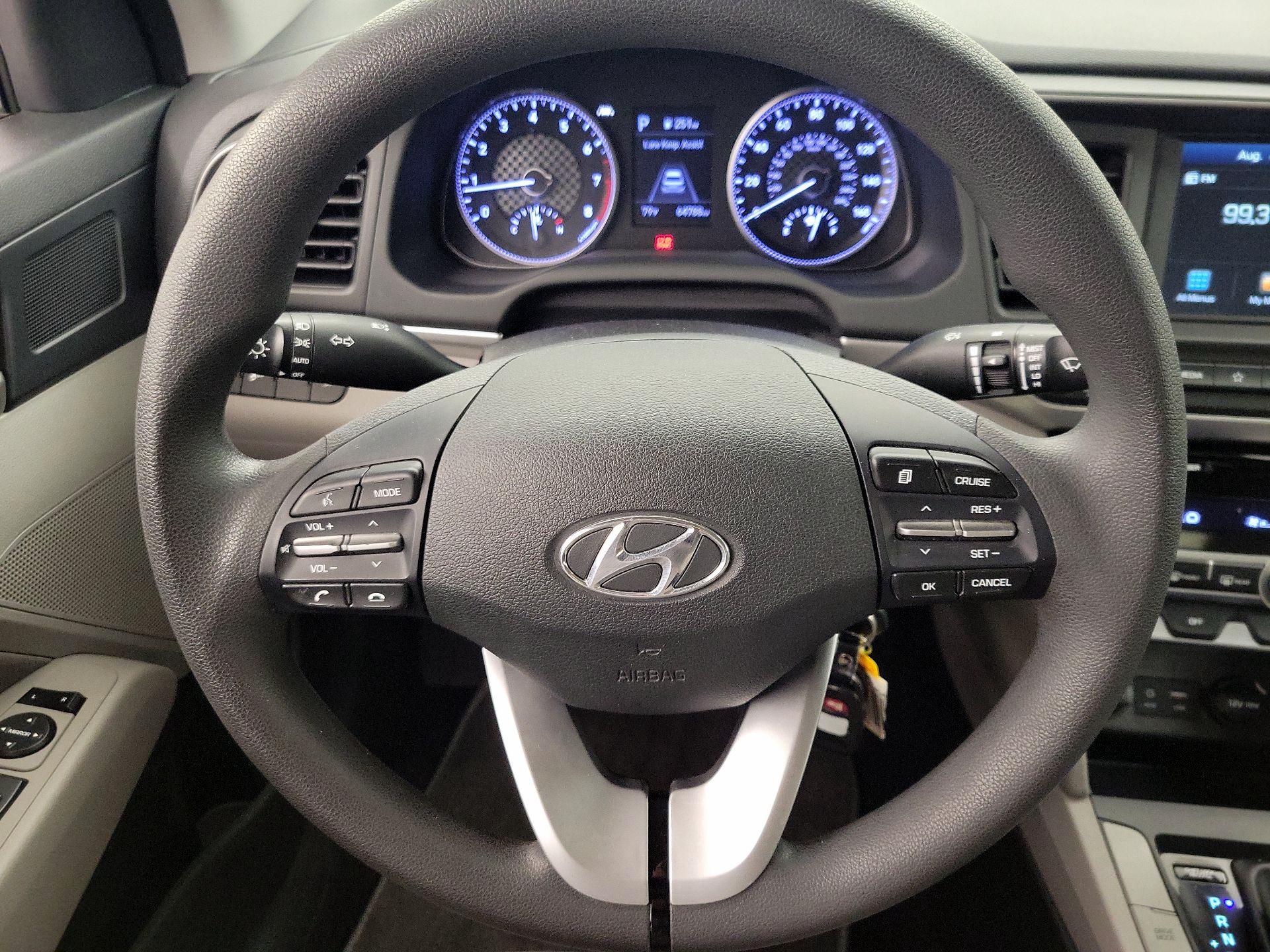 Thumbnail: 2020 Hyundai Elantra - 10