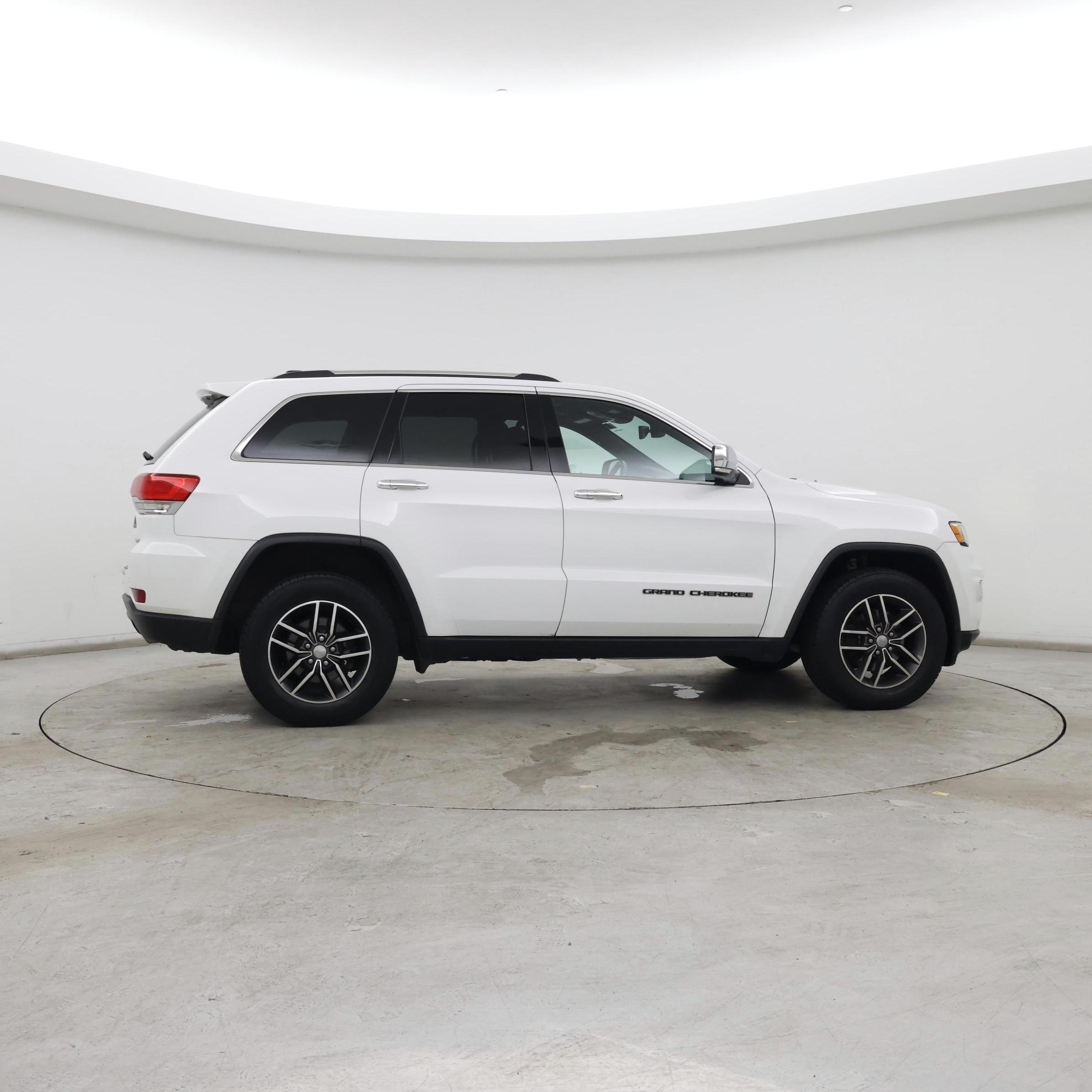 Thumbnail: 2018 Jeep Grand Cherokee - 7