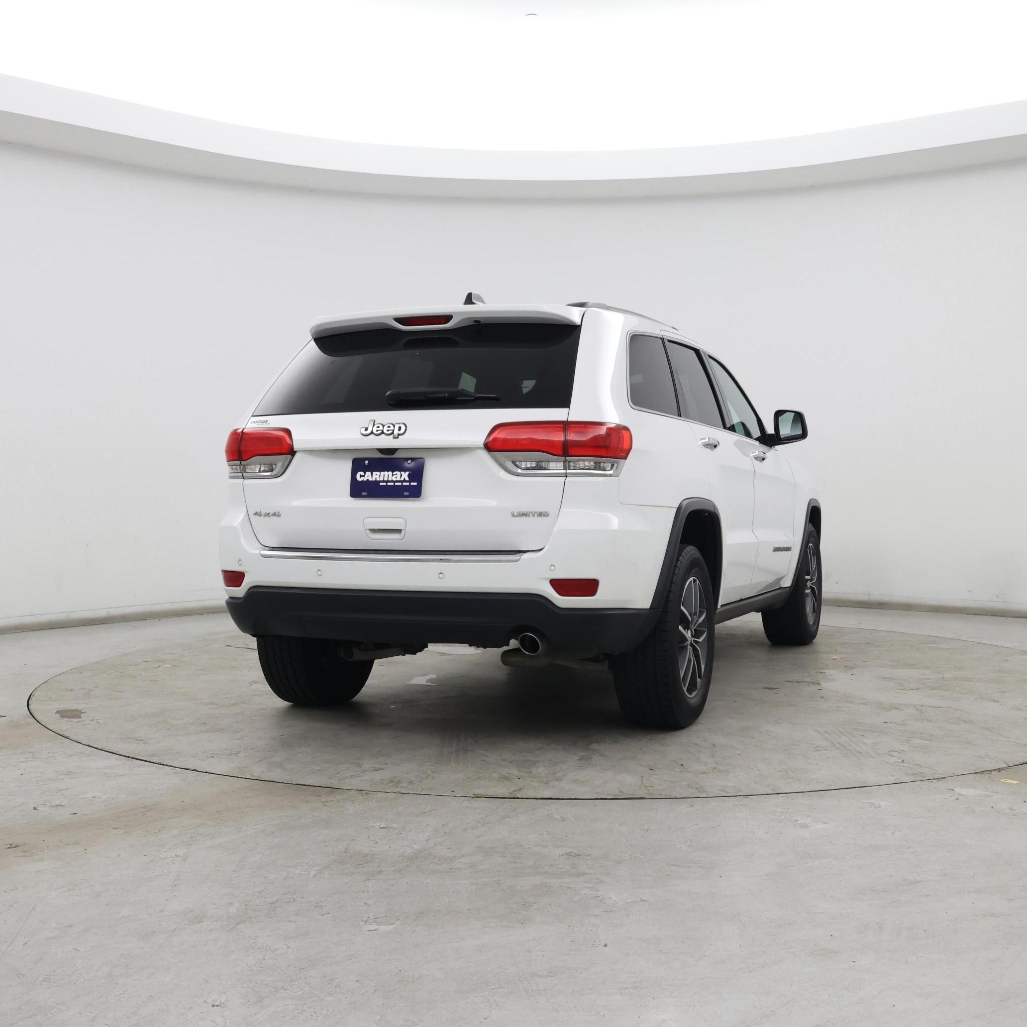 Thumbnail: 2018 Jeep Grand Cherokee - 8