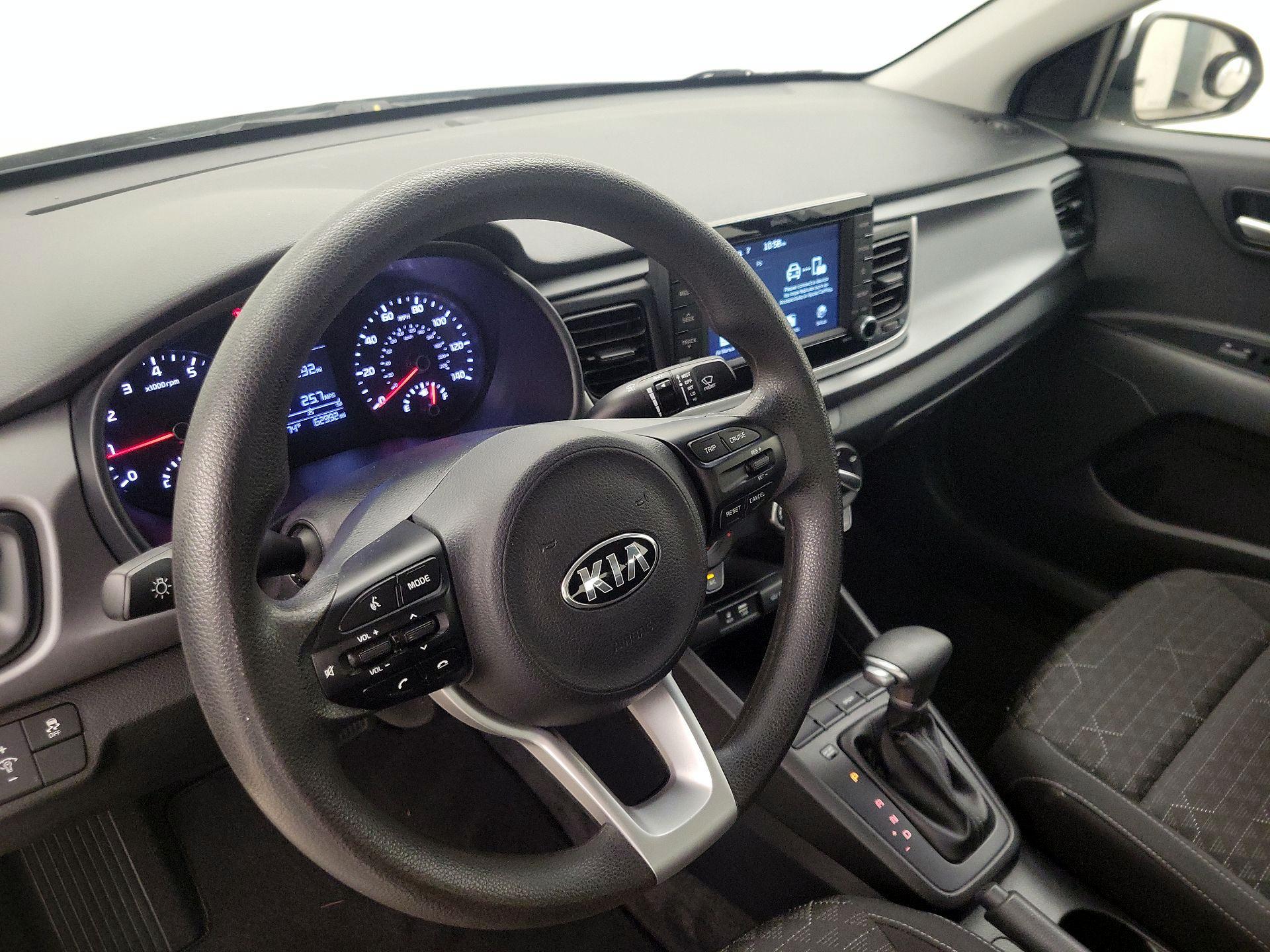 Thumbnail: 2019 Kia Rio - 9
