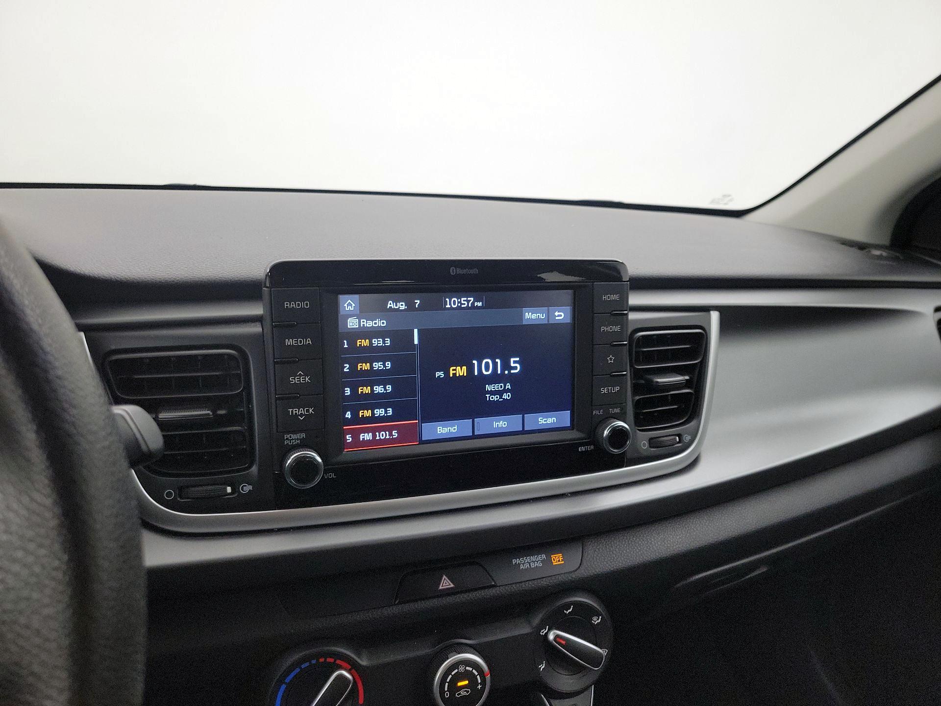 Thumbnail: 2019 Kia Rio - 15