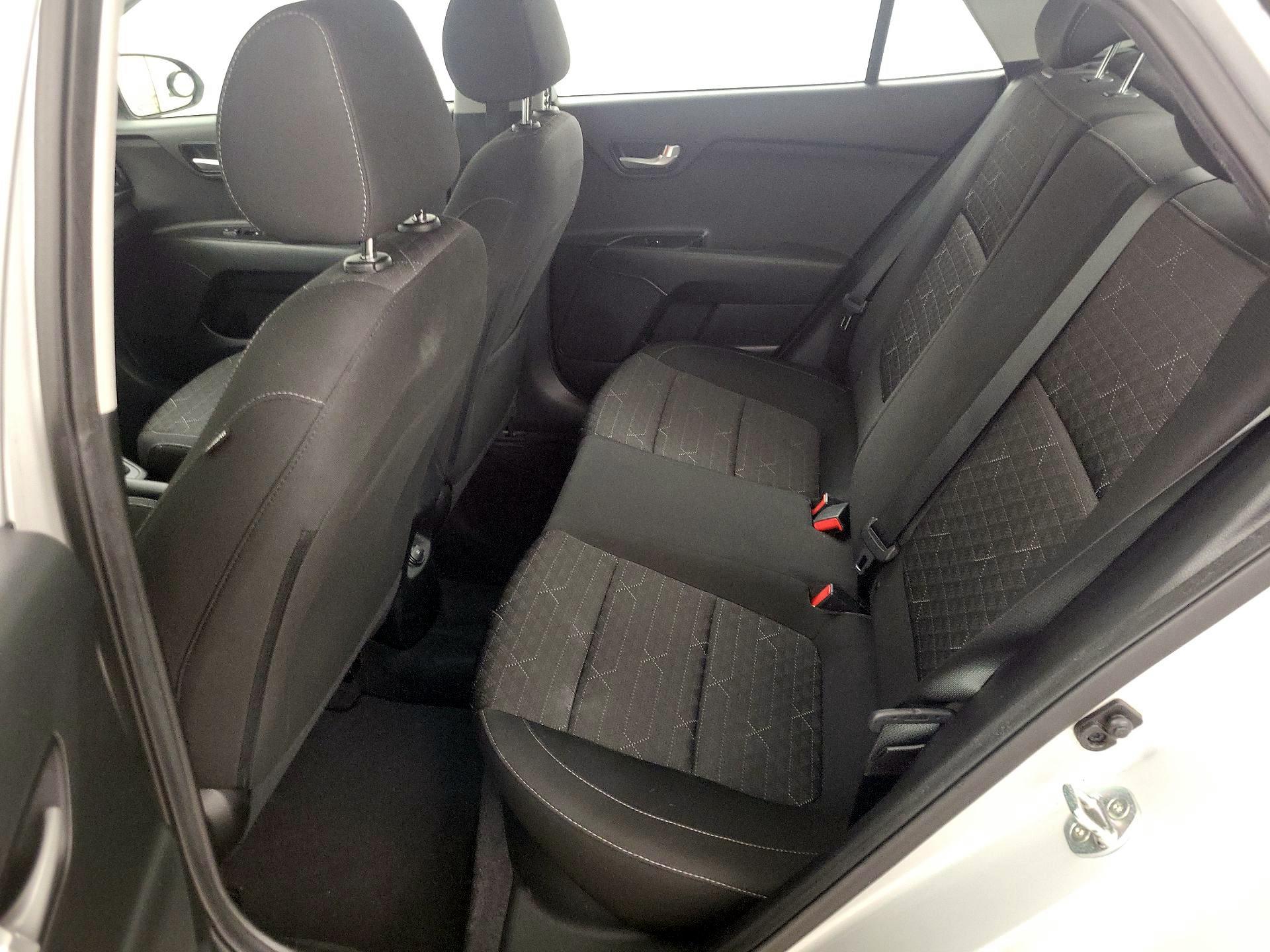 Thumbnail: 2019 Kia Rio - 19