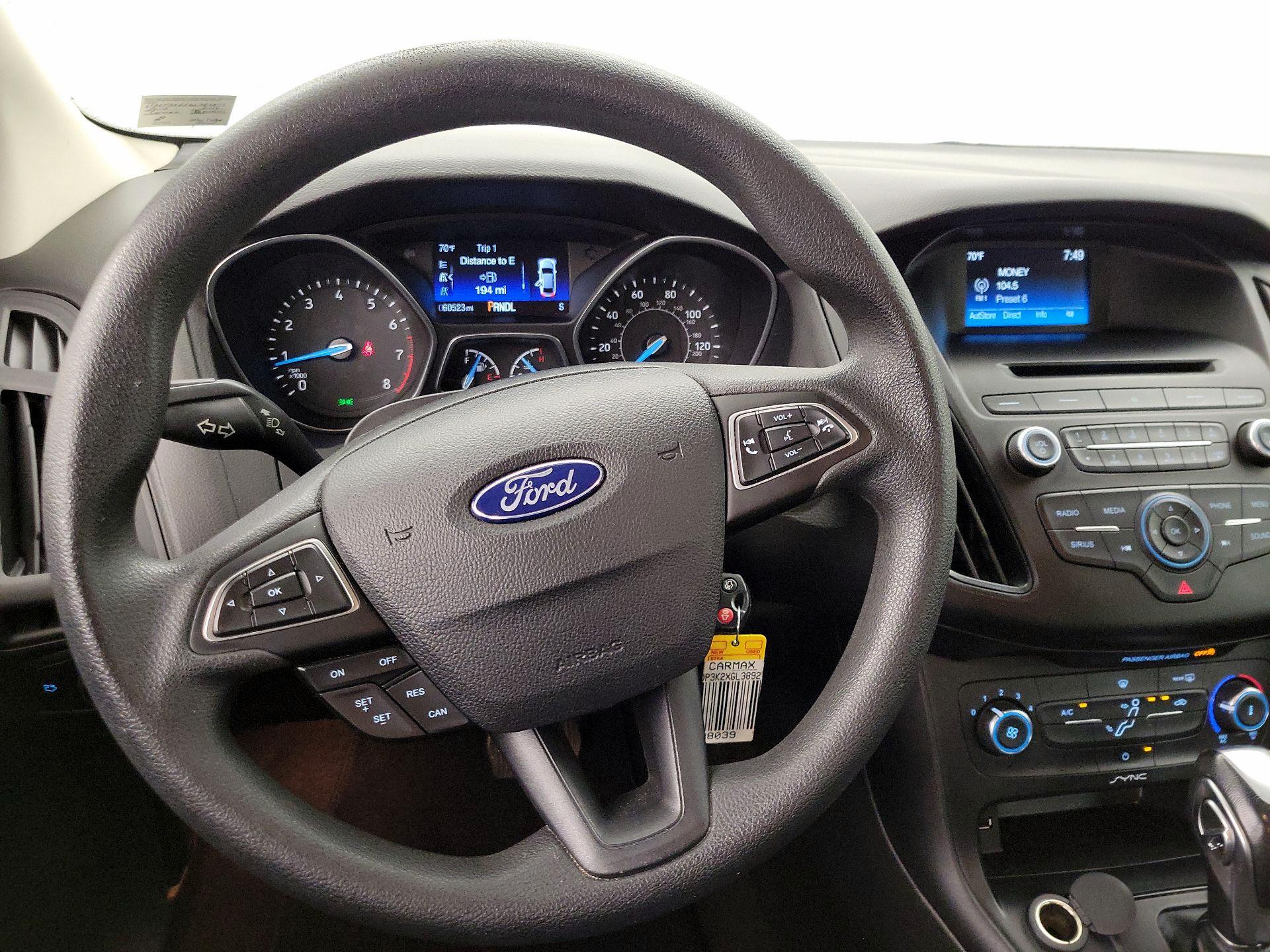 Thumbnail: 2016 Ford Focus - 10