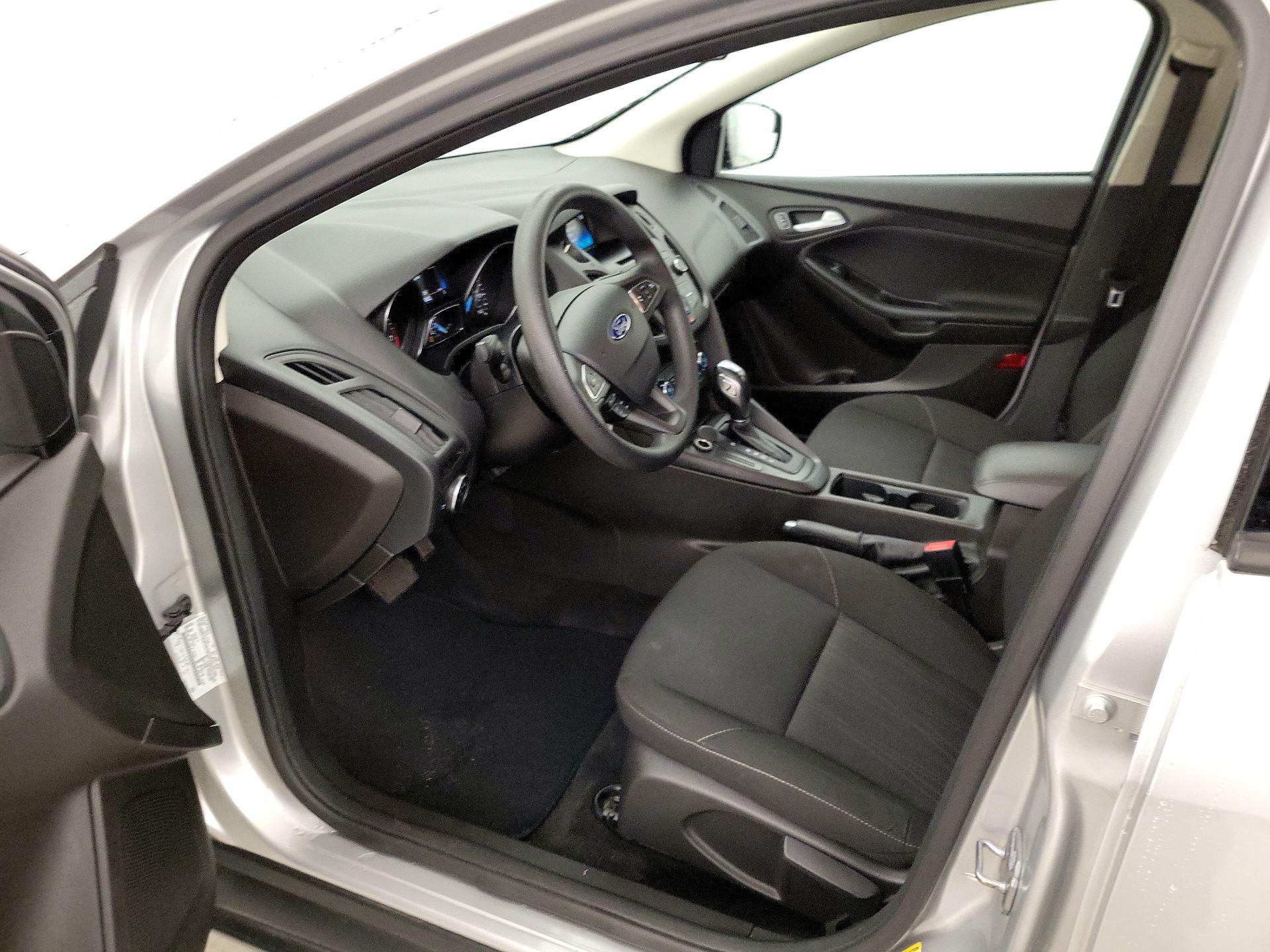 Thumbnail: 2016 Ford Focus - 11
