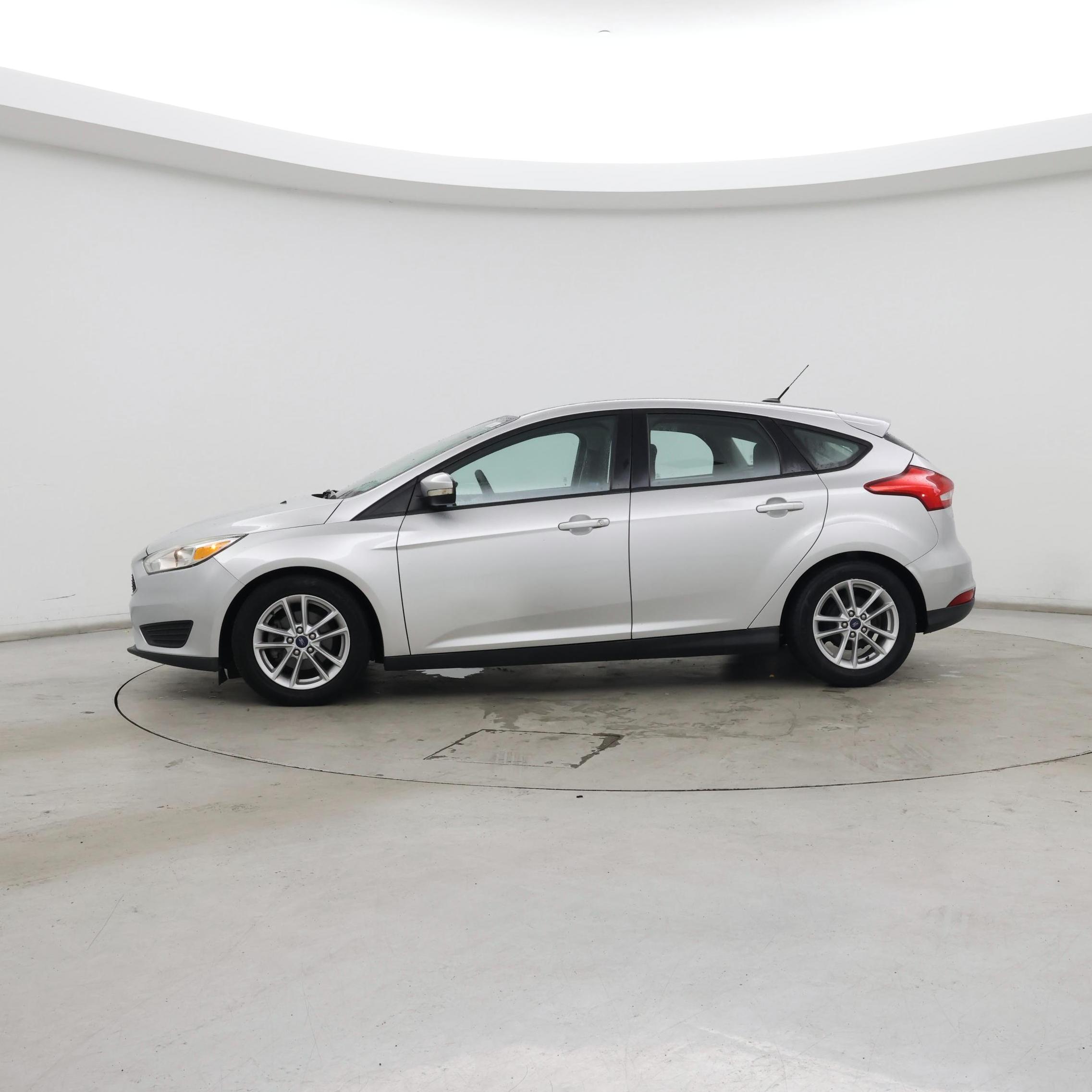 Thumbnail: 2016 Ford Focus - 3