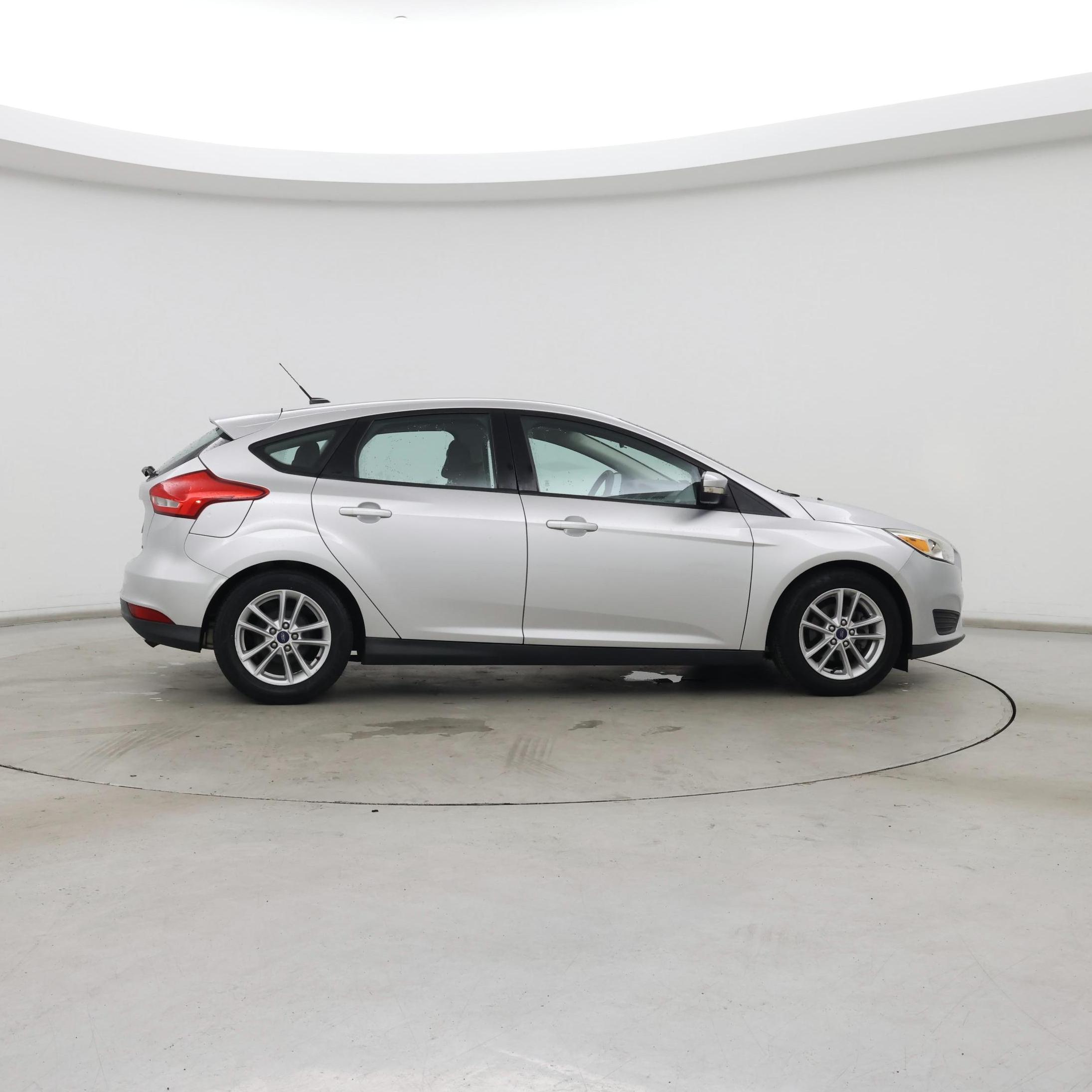 Thumbnail: 2016 Ford Focus - 7