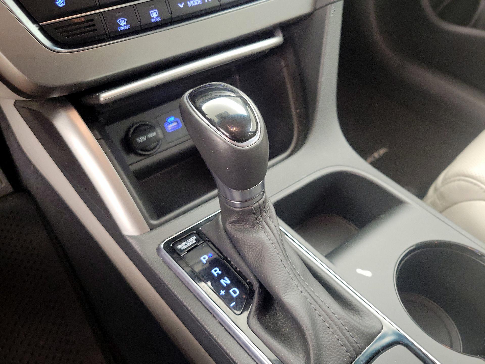 Thumbnail: 2015 Hyundai Sonata - 17