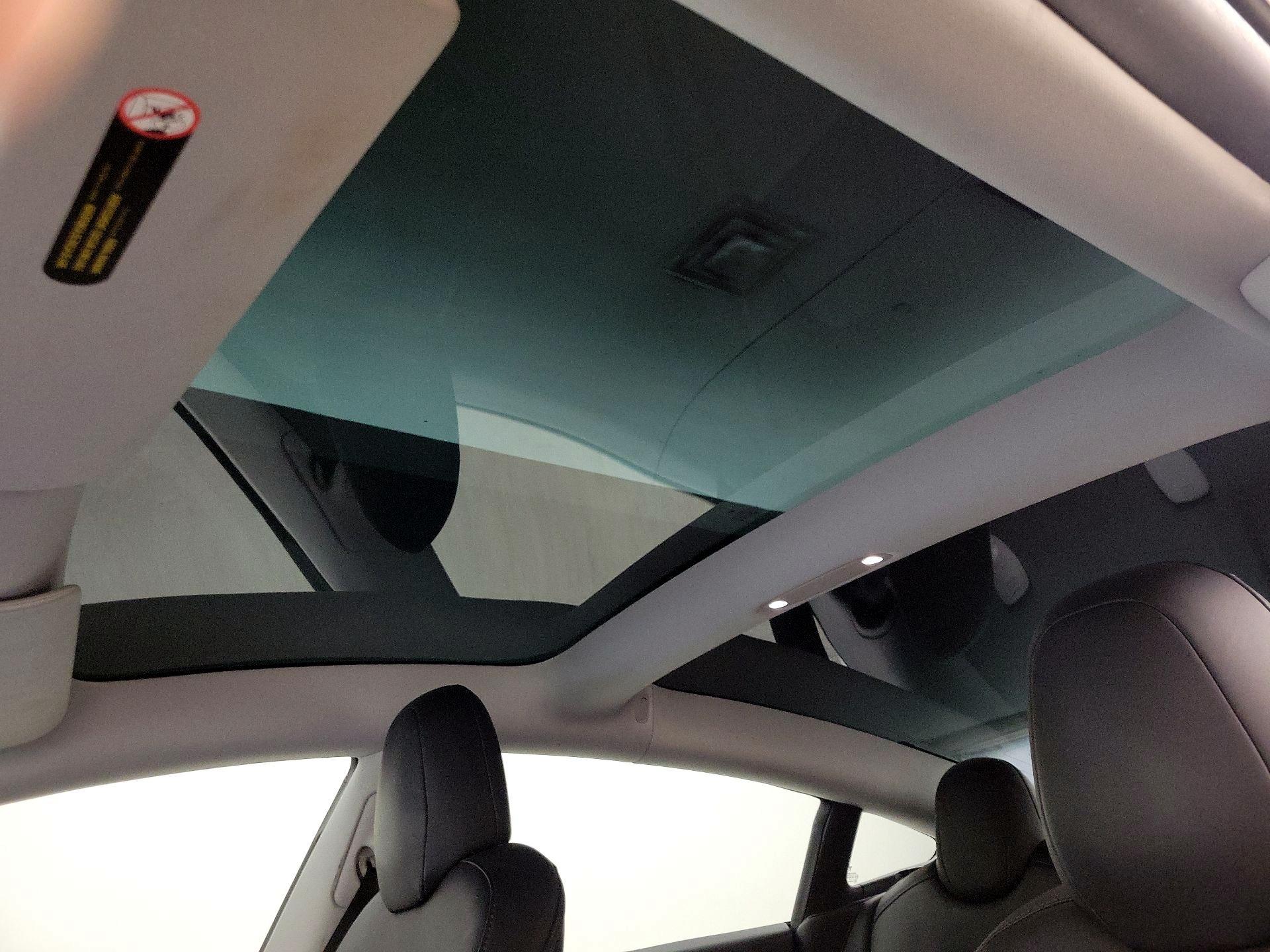 Thumbnail: 2020 Tesla Model 3 - 19