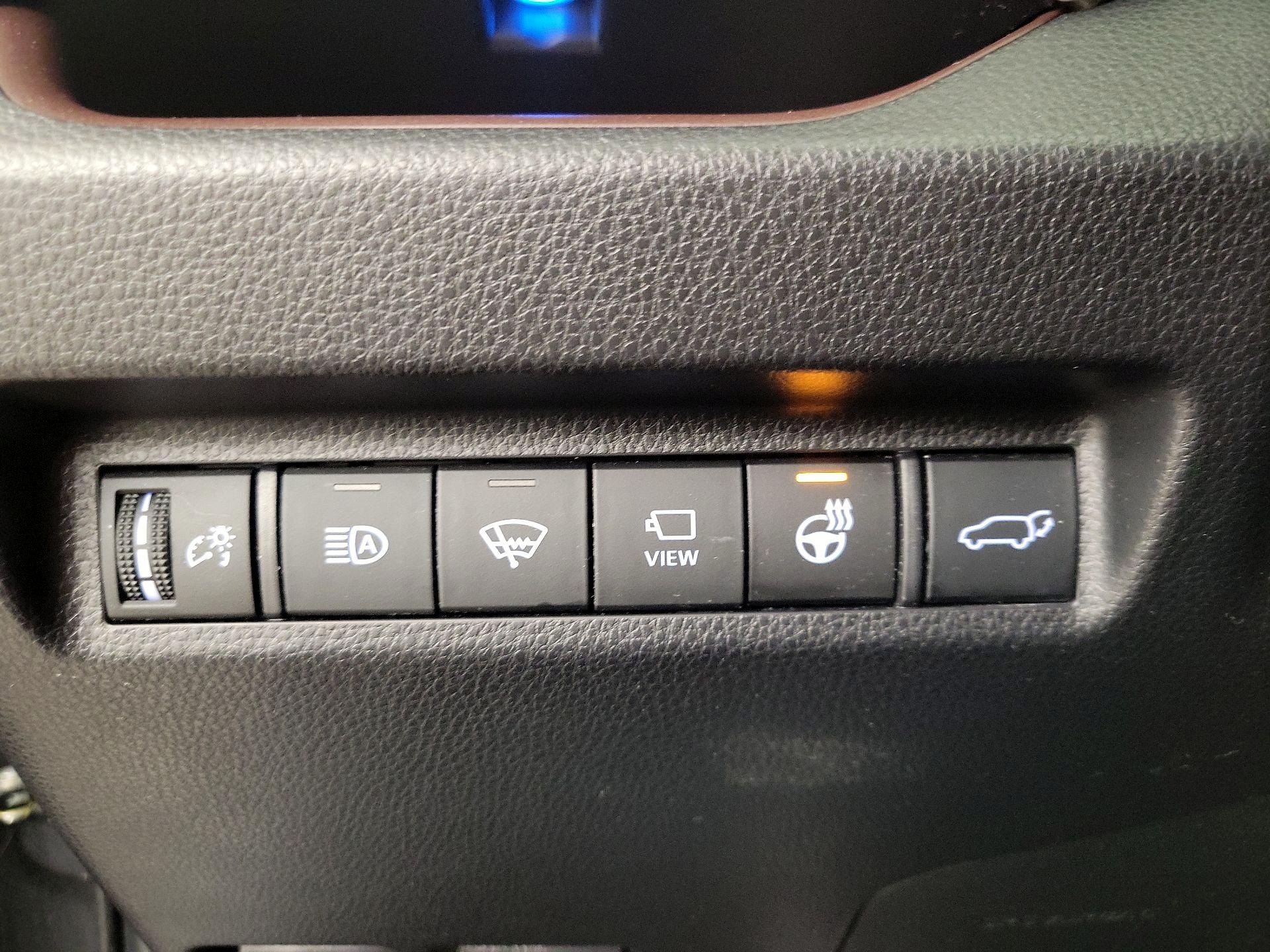 Thumbnail: 2019 Toyota RAV4 - 13