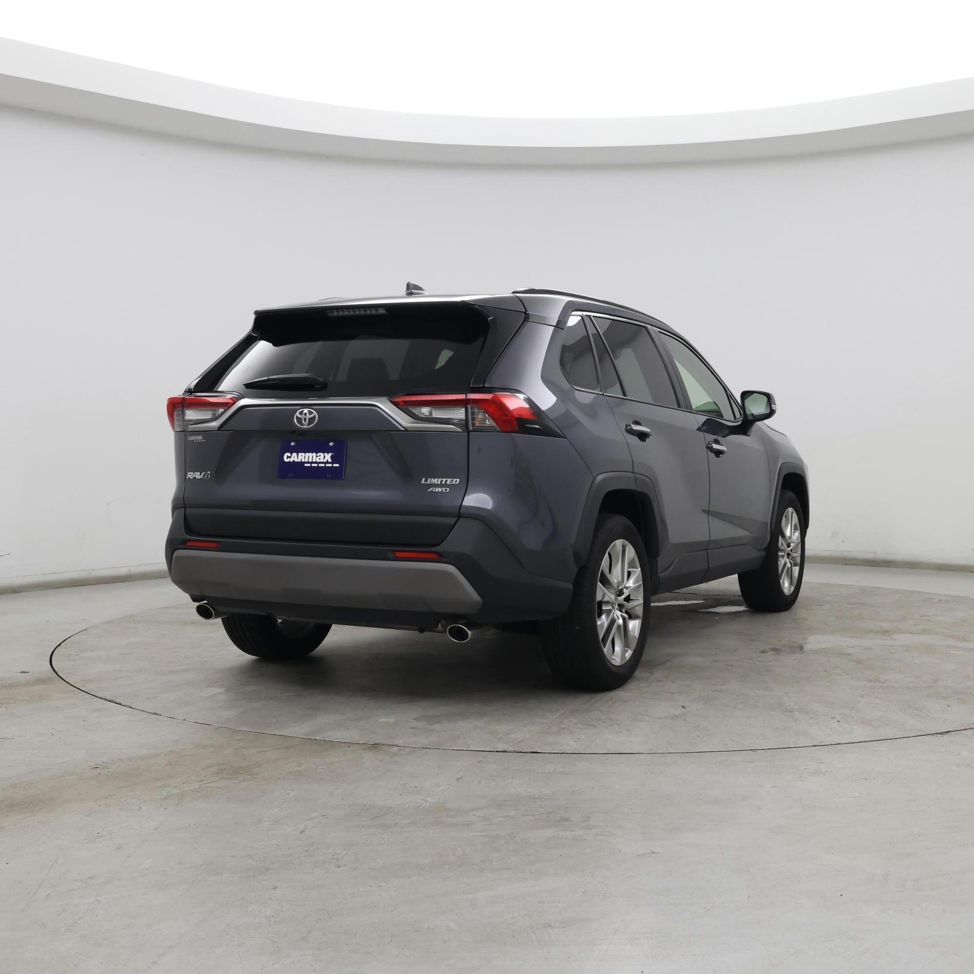 Thumbnail: 2019 Toyota RAV4 - 8