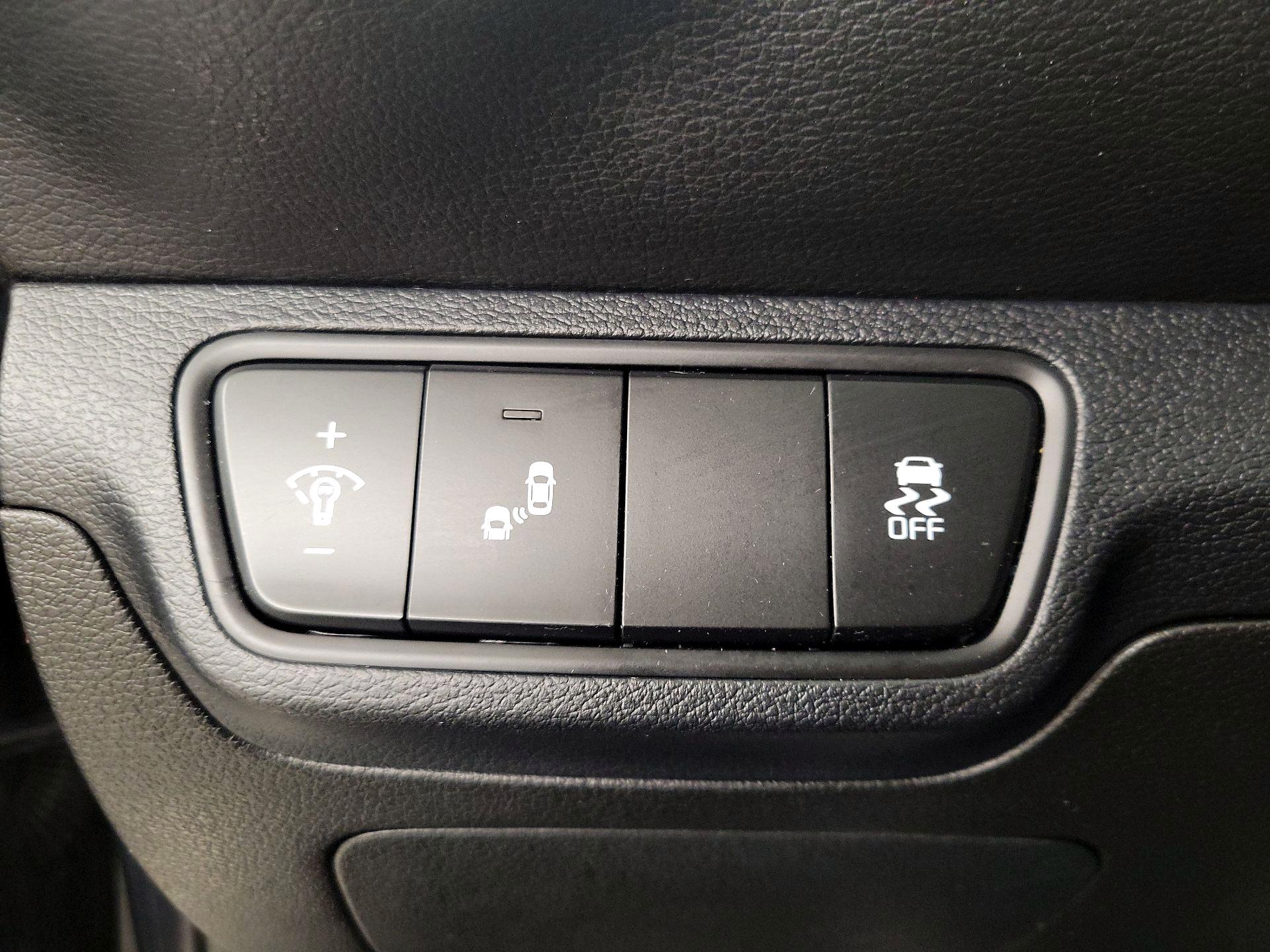 Thumbnail: 2023 Kia Forte - 13