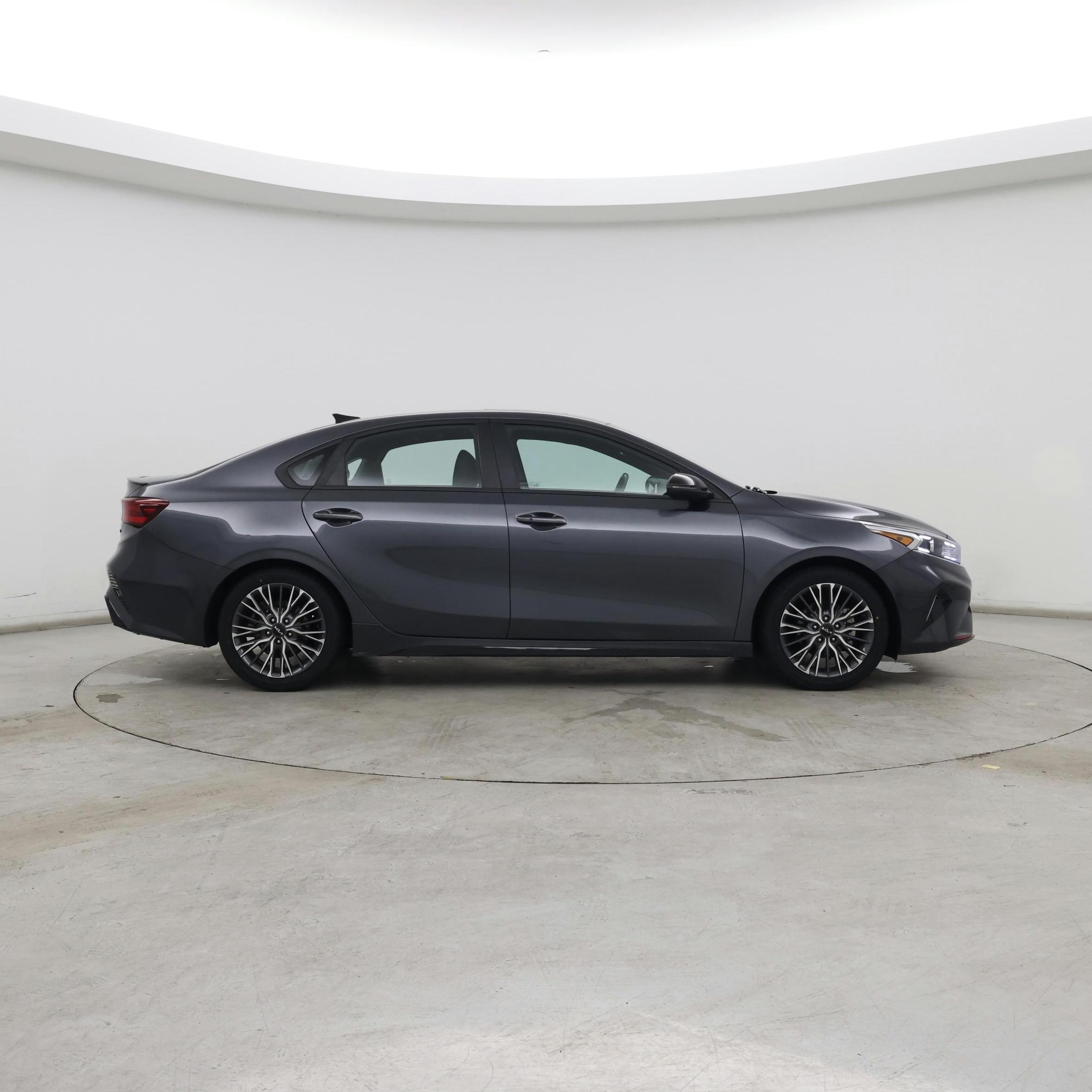 Thumbnail: 2023 Kia Forte - 7