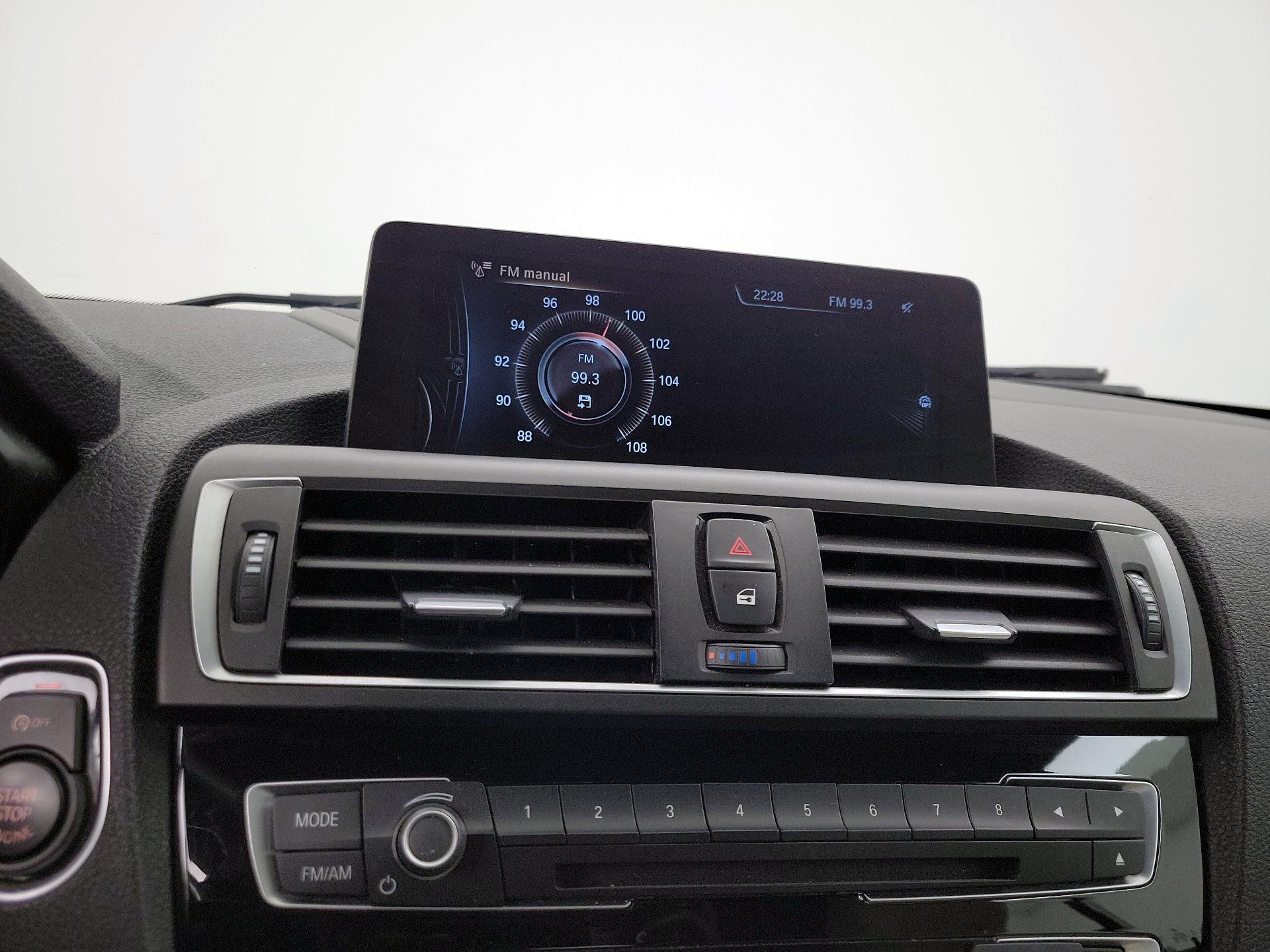 Thumbnail: 2016 BMW 2 Series - 16