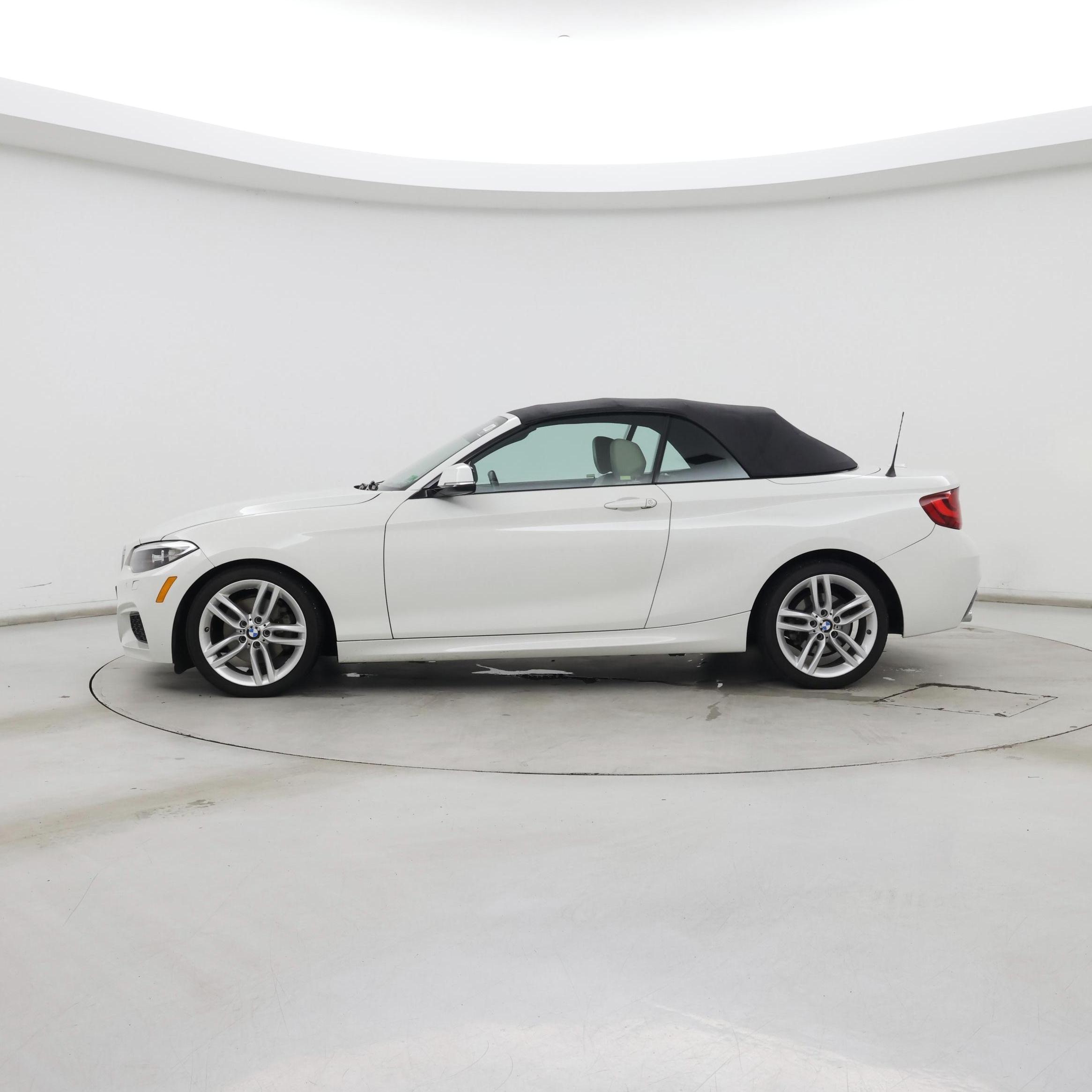 Thumbnail: 2016 BMW 2 Series - 3