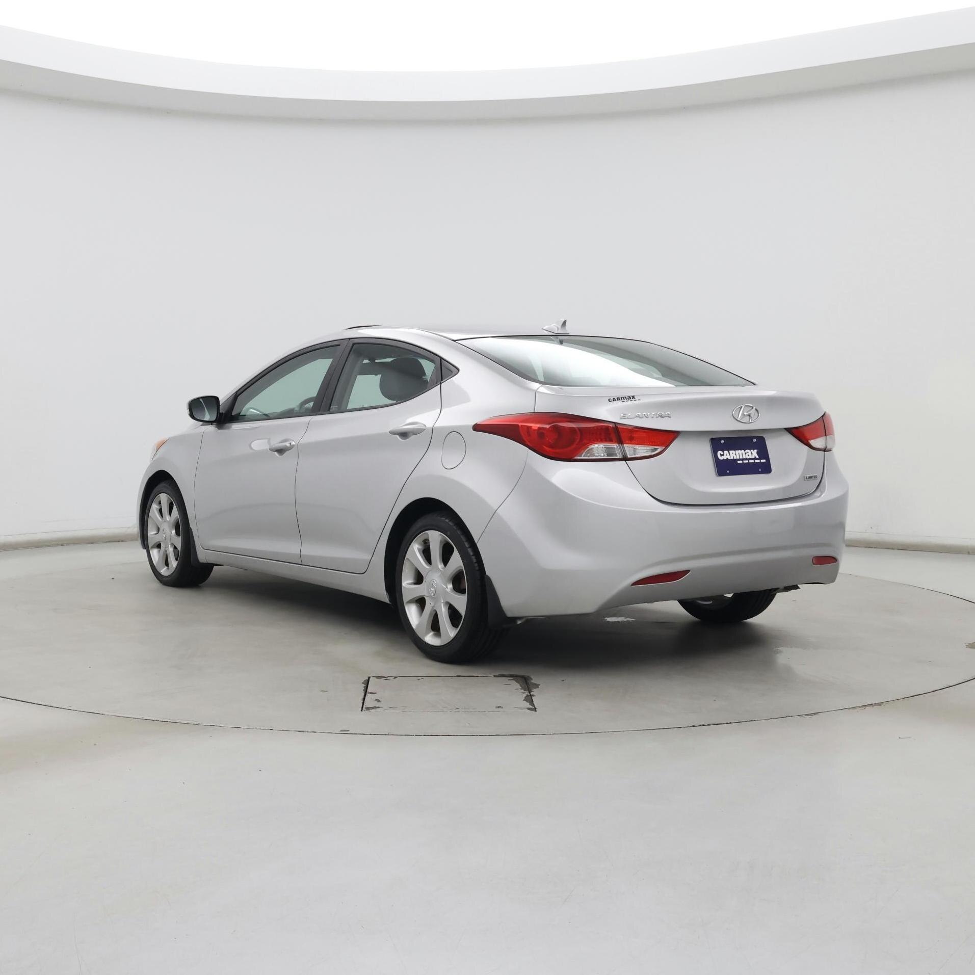 Thumbnail: 2013 Hyundai Elantra - 2