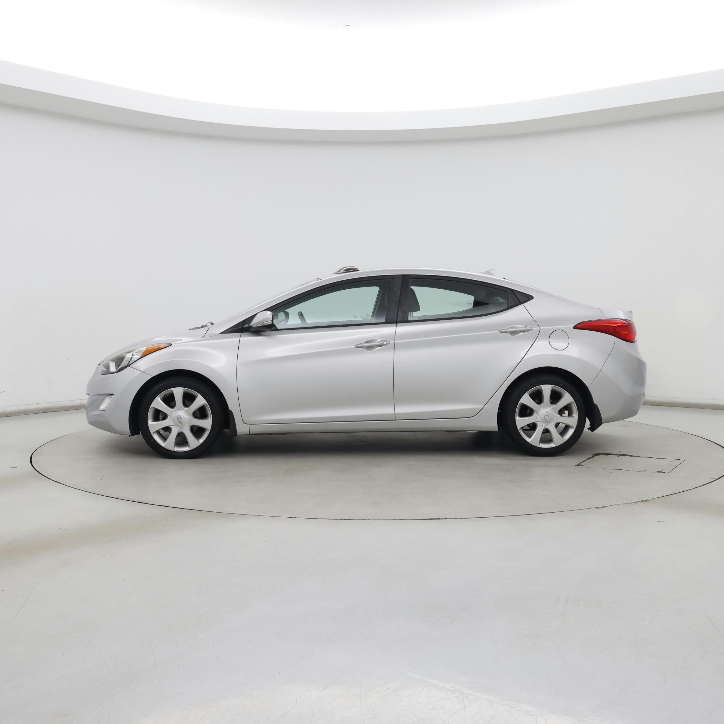 Thumbnail: 2013 Hyundai Elantra - 3