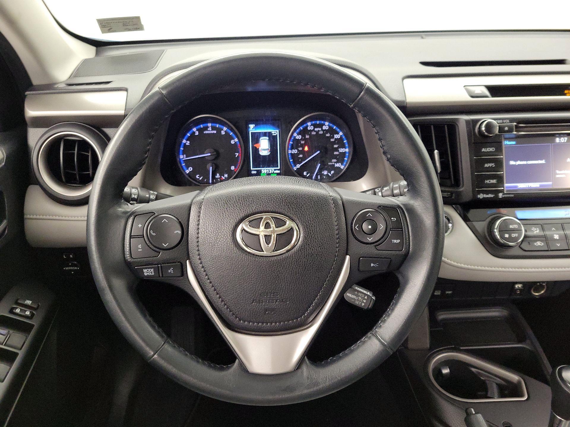 Thumbnail: 2018 Toyota RAV4 - 10