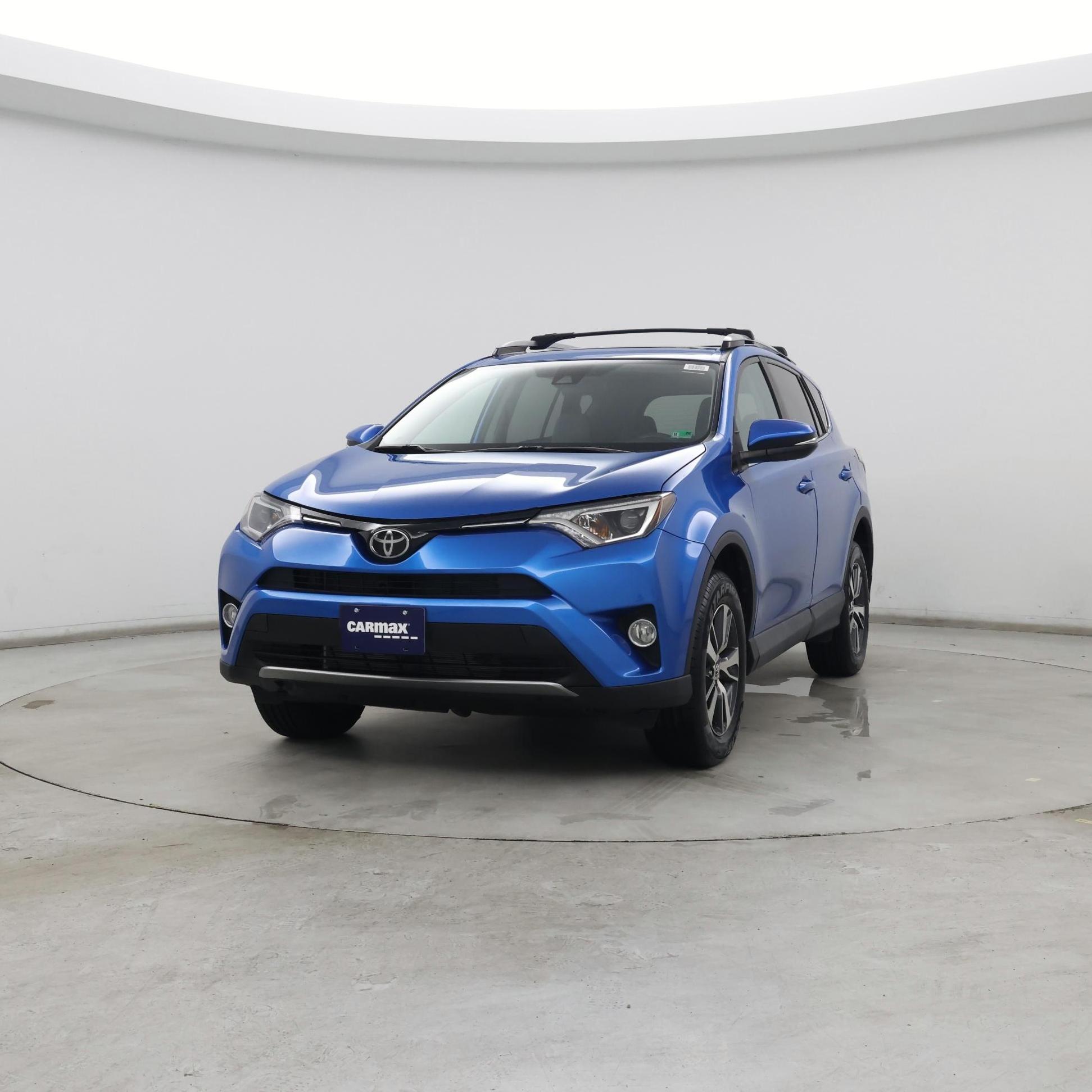 Thumbnail: 2018 Toyota RAV4 - 4