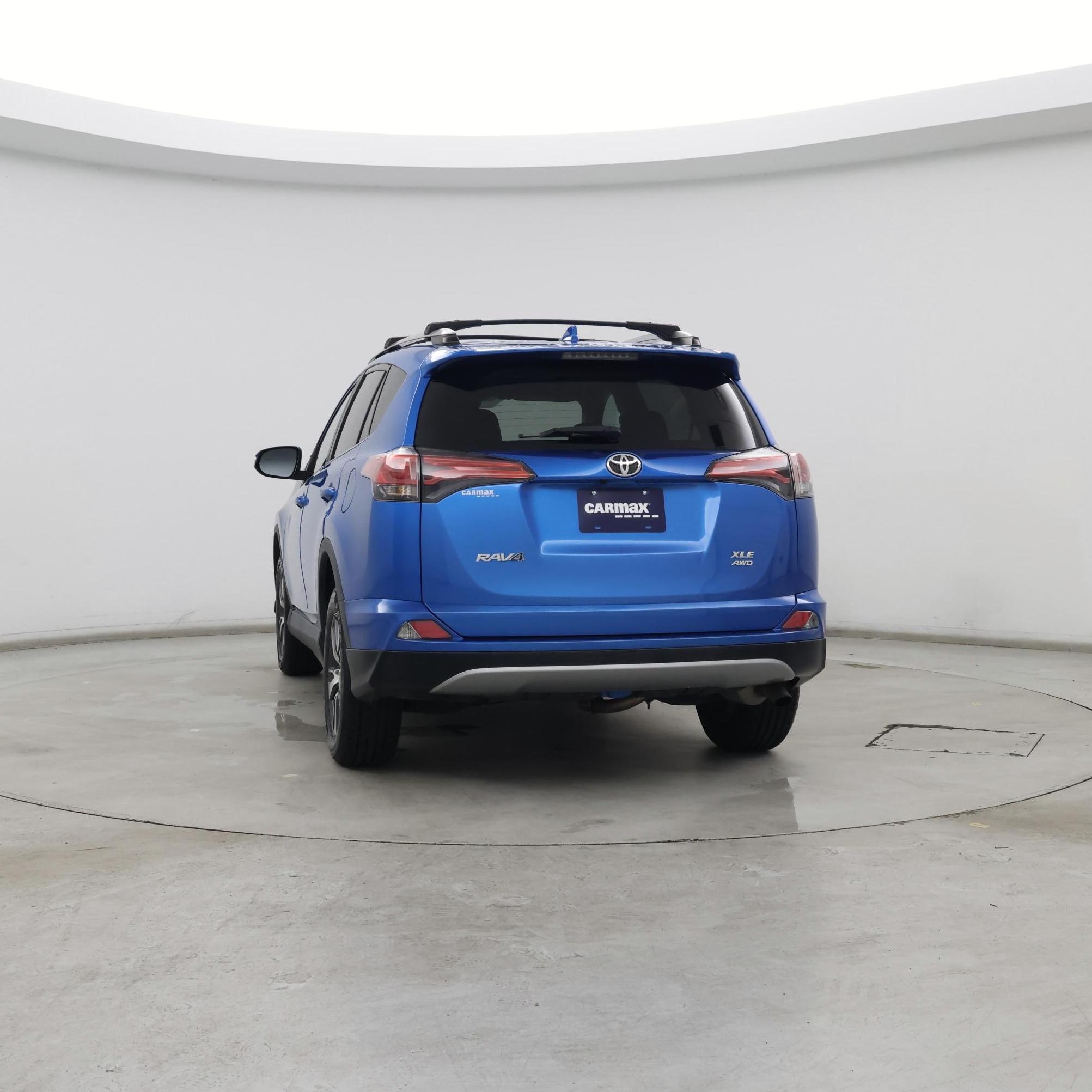 Thumbnail: 2018 Toyota RAV4 - 6