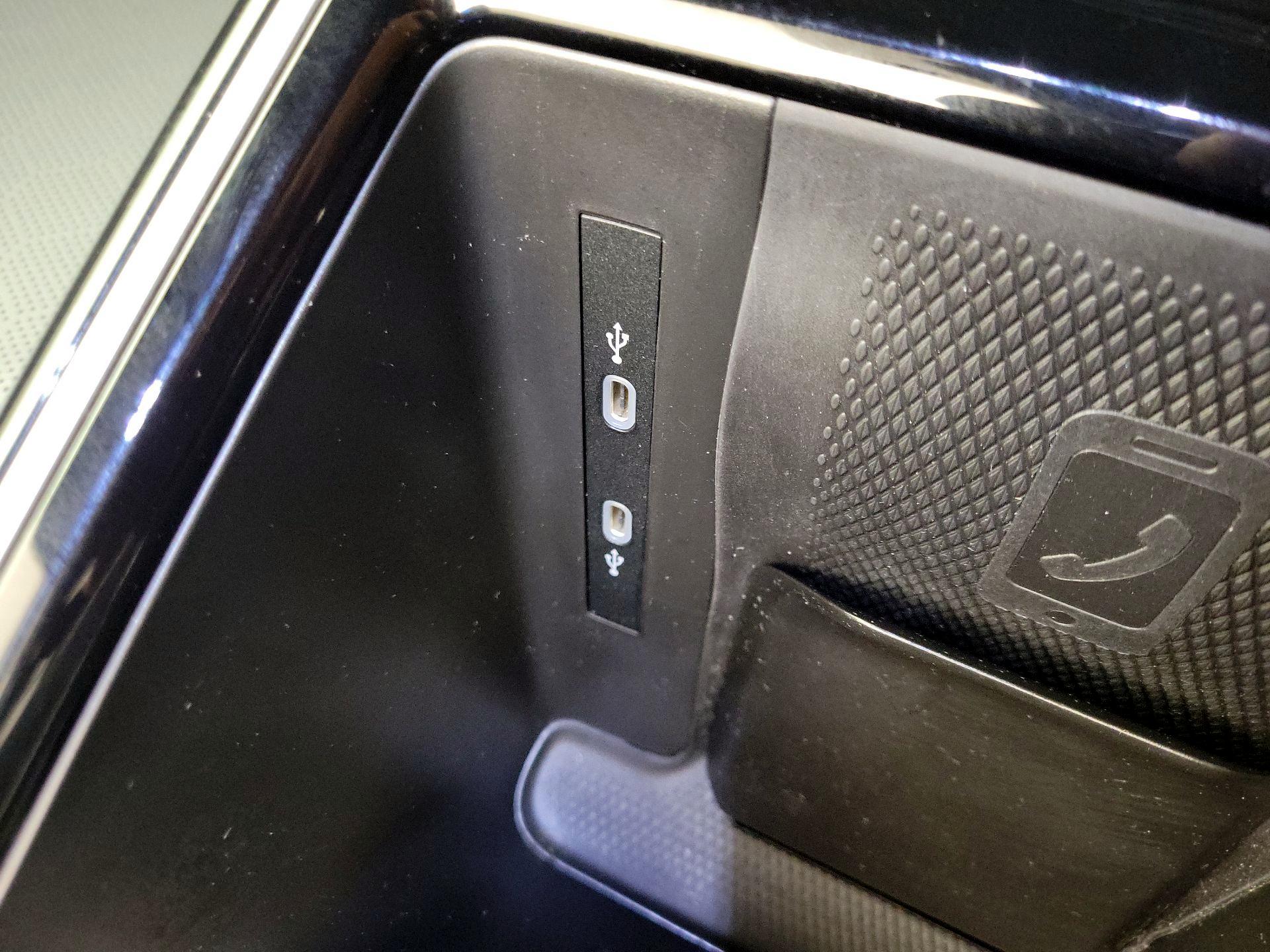 Thumbnail: 2023 Volkswagen ID.4 - 18