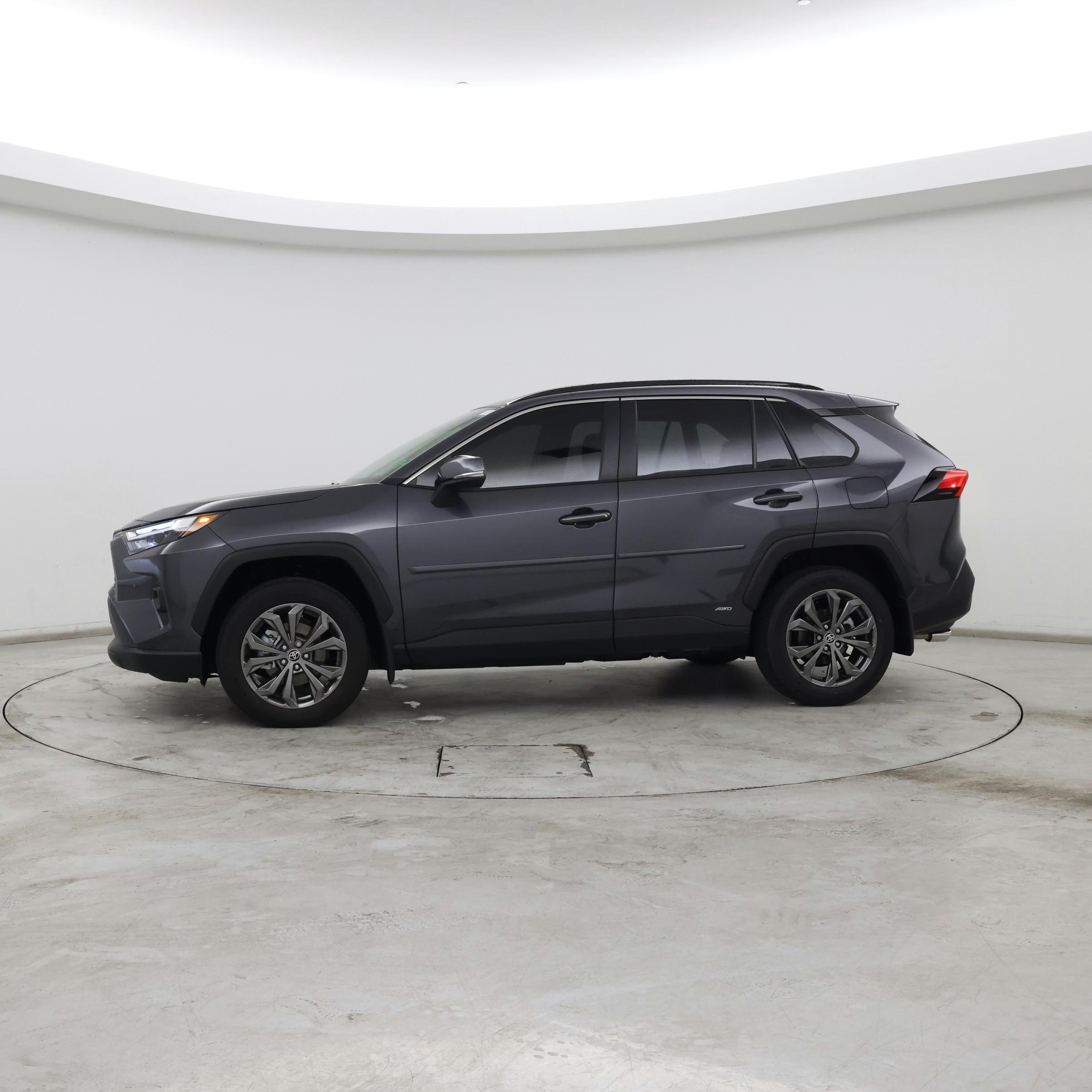 Thumbnail: 2025 Toyota RAV4 - 3