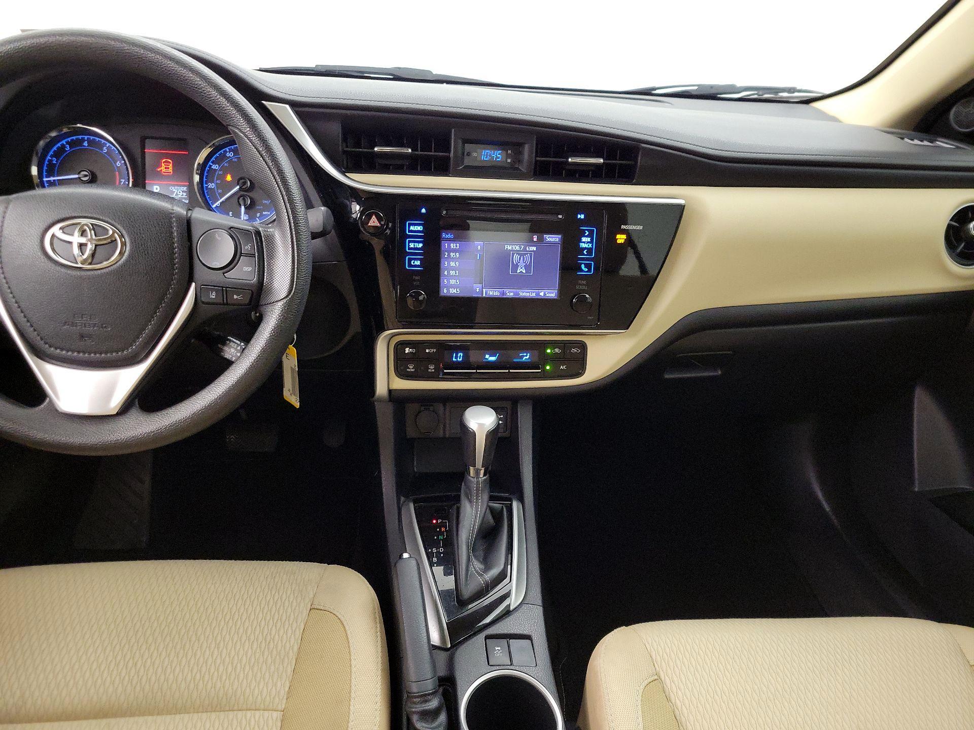 Thumbnail: 2017 Toyota Corolla - 9