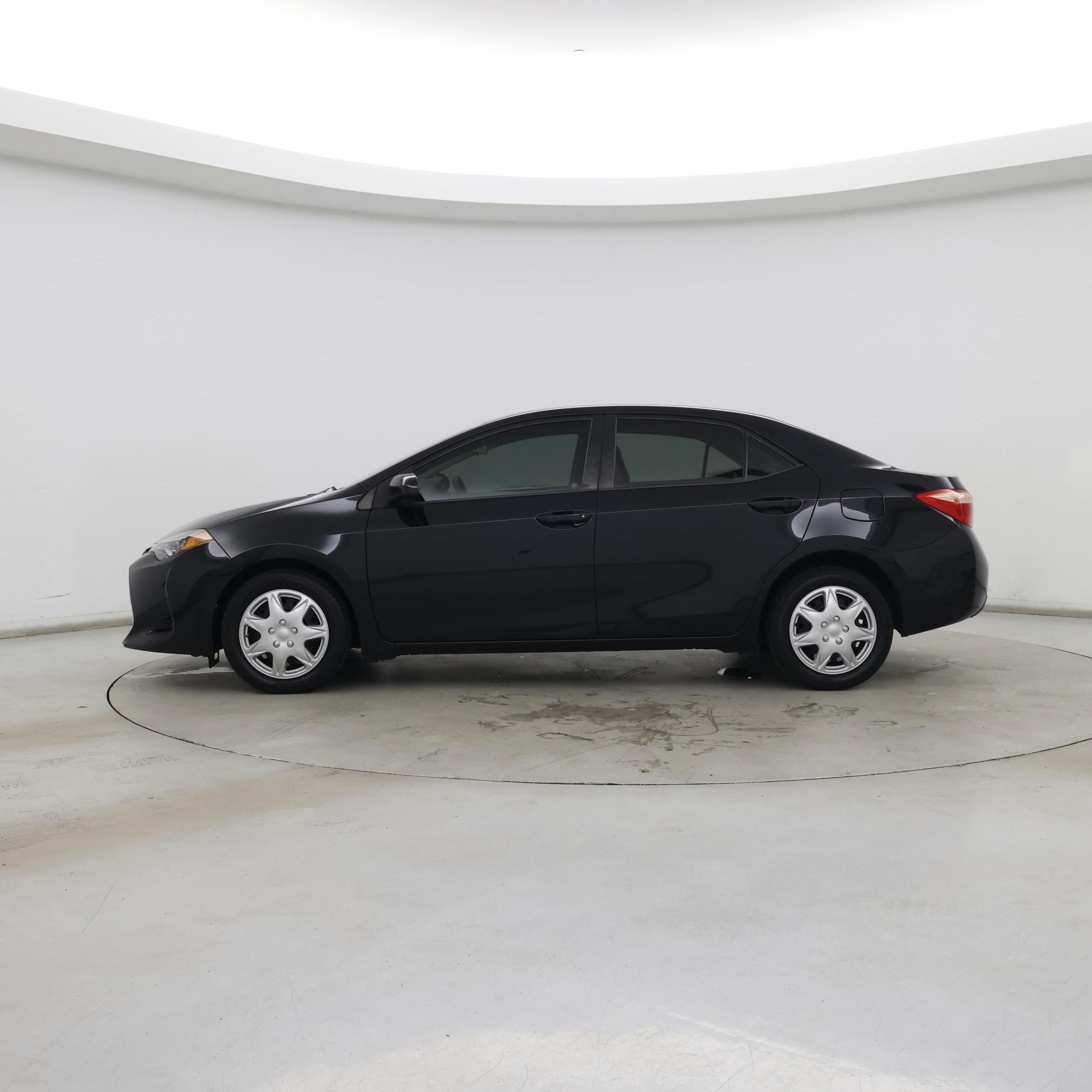 Thumbnail: 2017 Toyota Corolla - 3