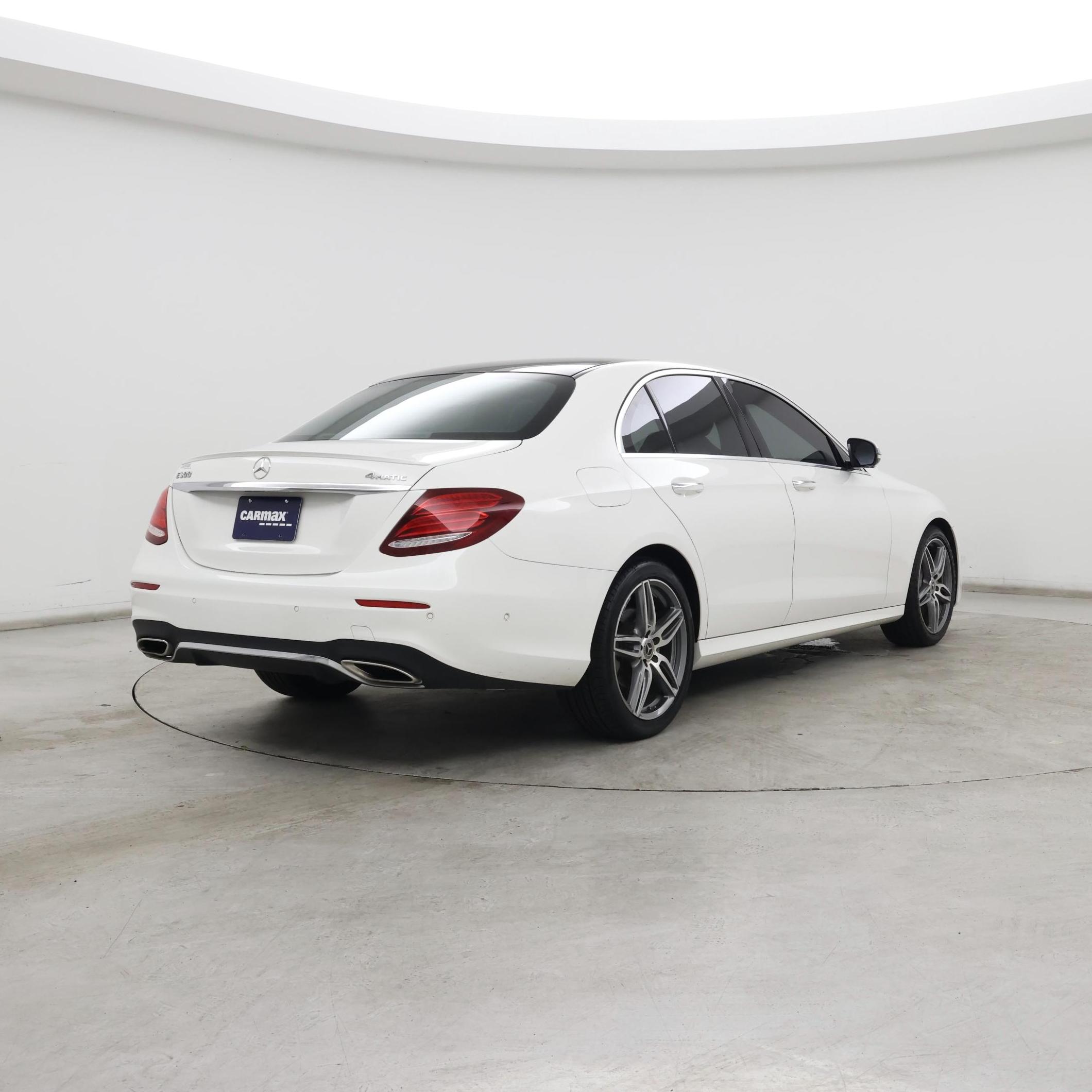 Thumbnail: 2019 Mercedes-Benz E-Class - 8
