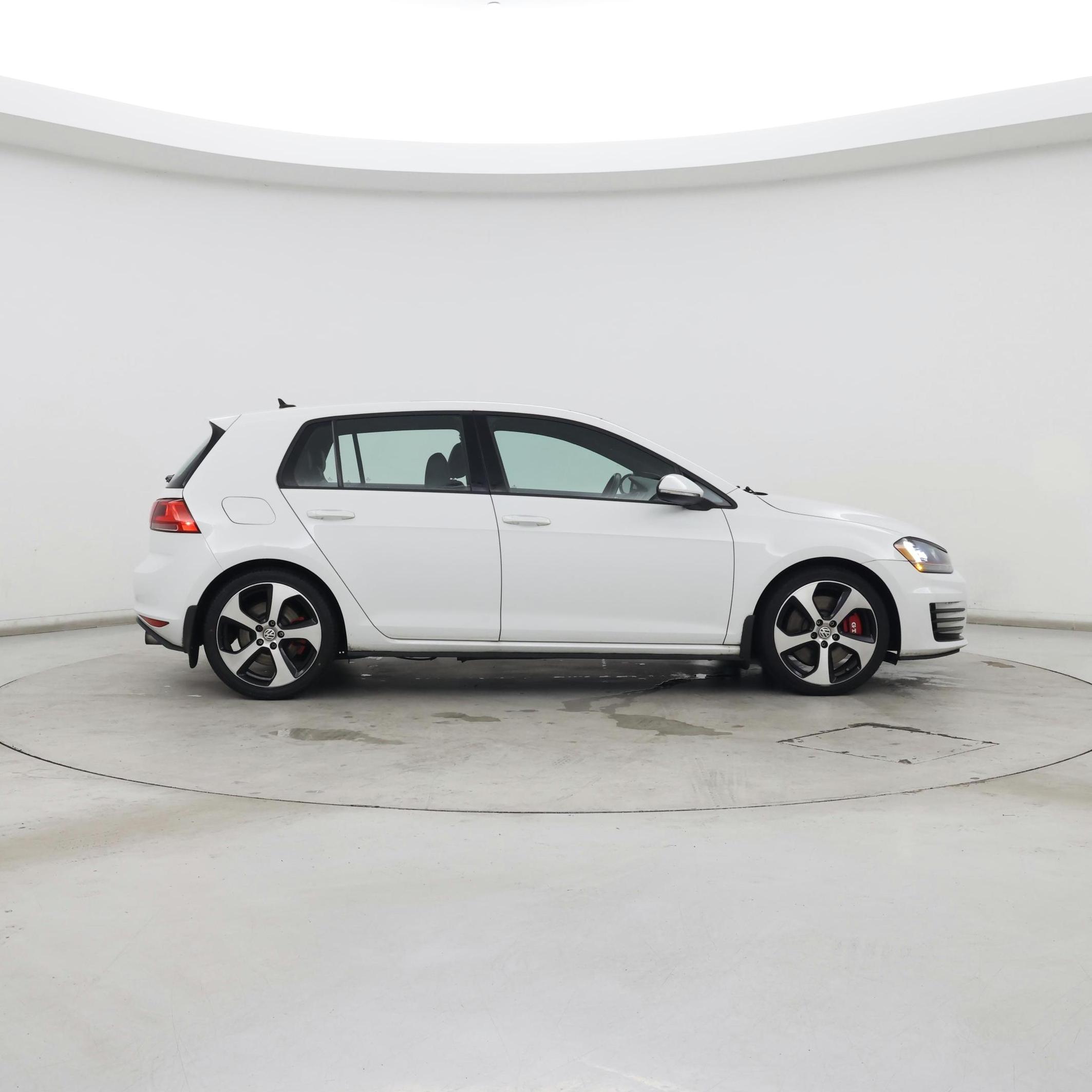 Thumbnail: 2017 Volkswagen Golf - 7