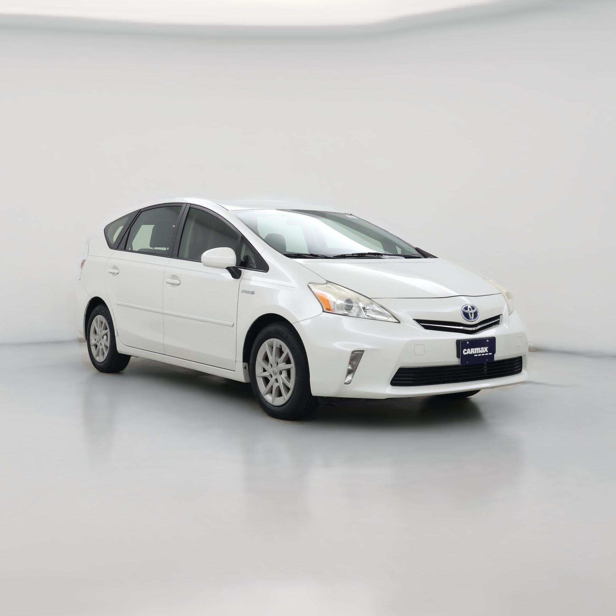 Thumbnail: 2014 Toyota Prius v - 1