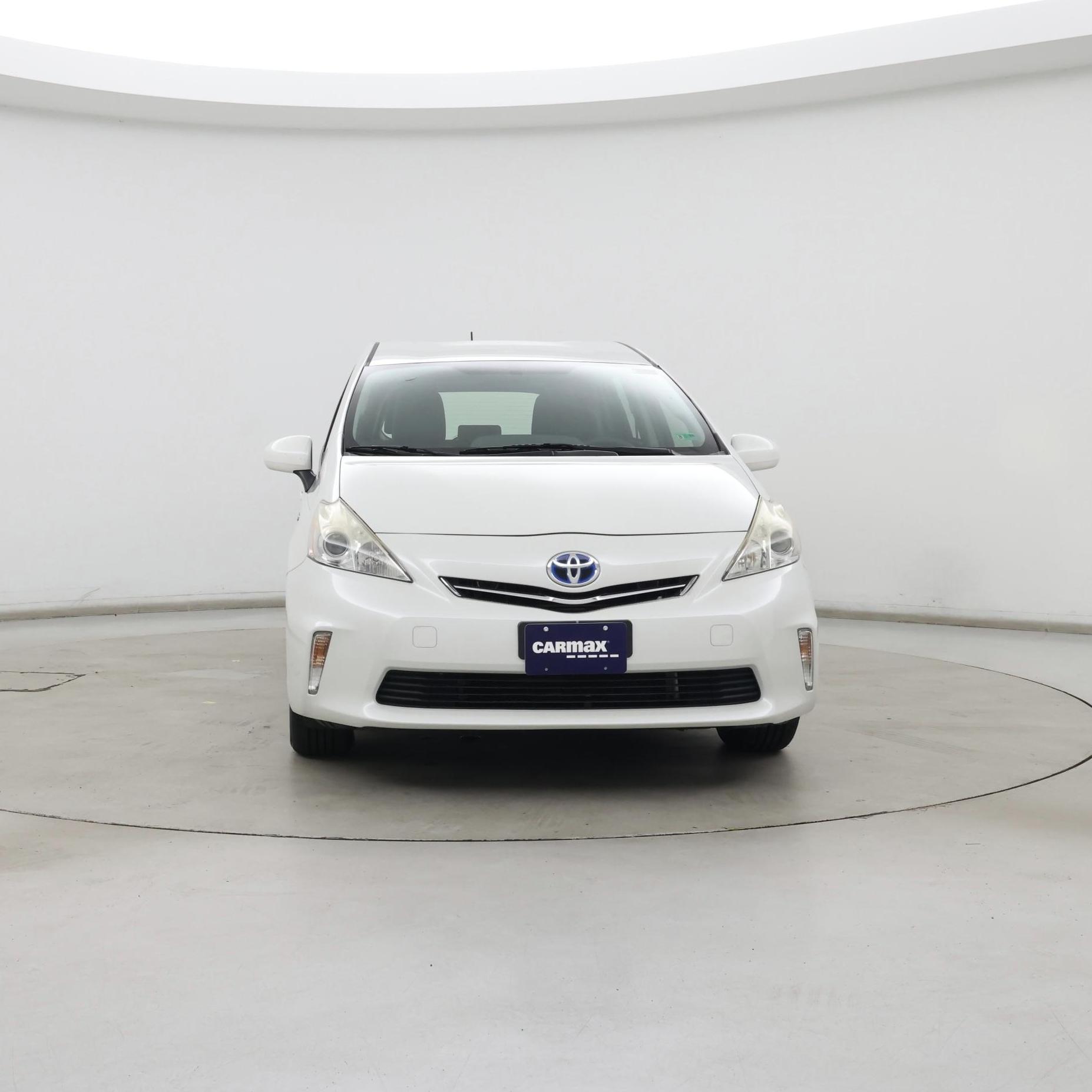 Thumbnail: 2014 Toyota Prius v - 5